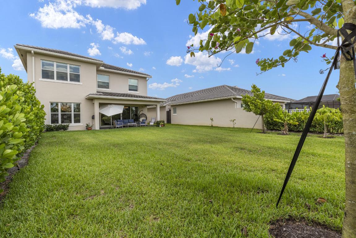 19486 Broad Shore Walk