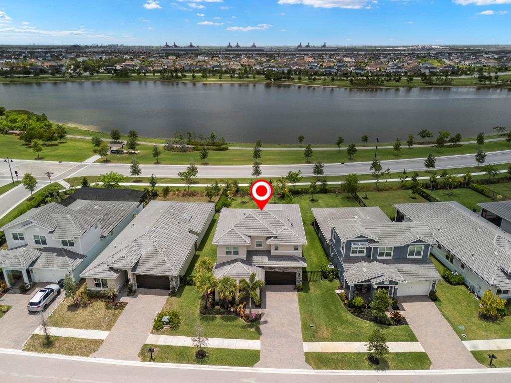 19486 Broad Shore Walk