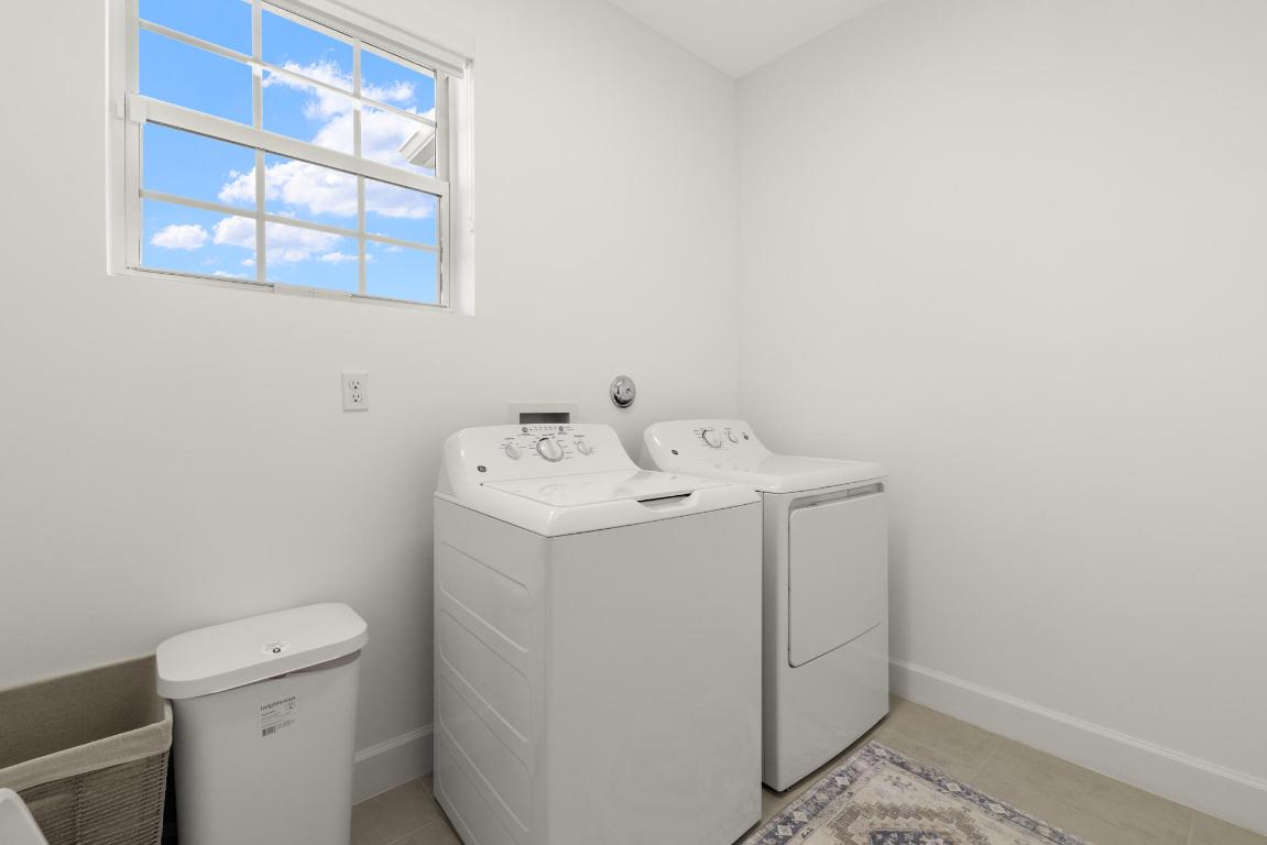 19486 Broad Shore Walk