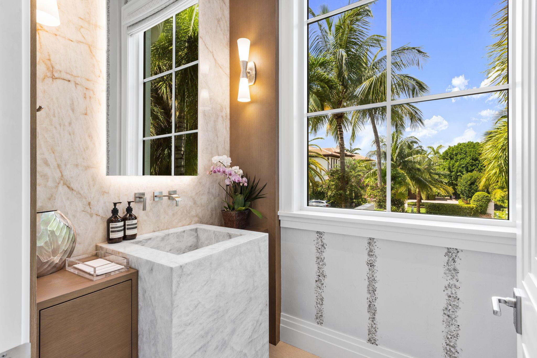 526 N Ocean Boulevard