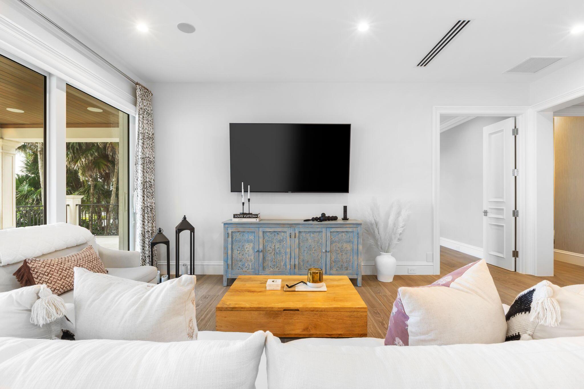 526 N Ocean Boulevard