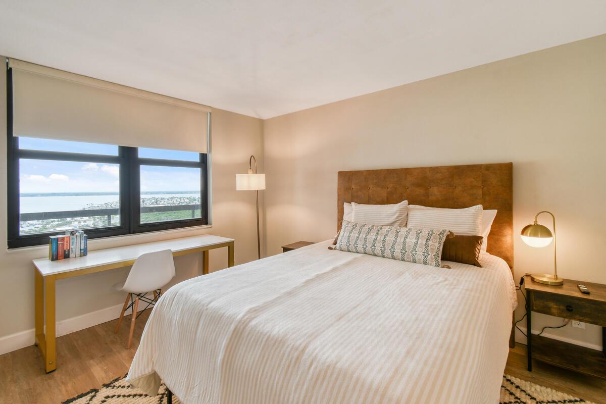 9650 S Ocean Drive 1604