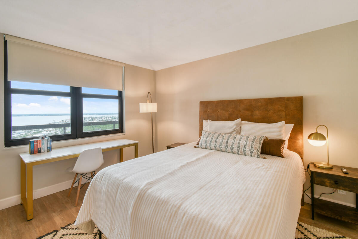 9650 S Ocean Drive 1604