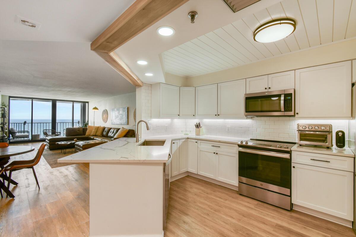 9650 S Ocean Drive 1604