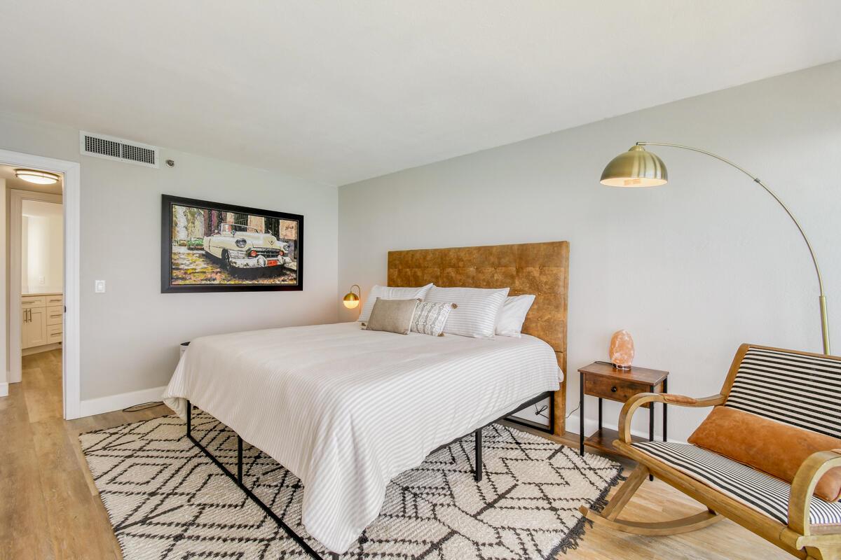 9650 S Ocean Drive 1604