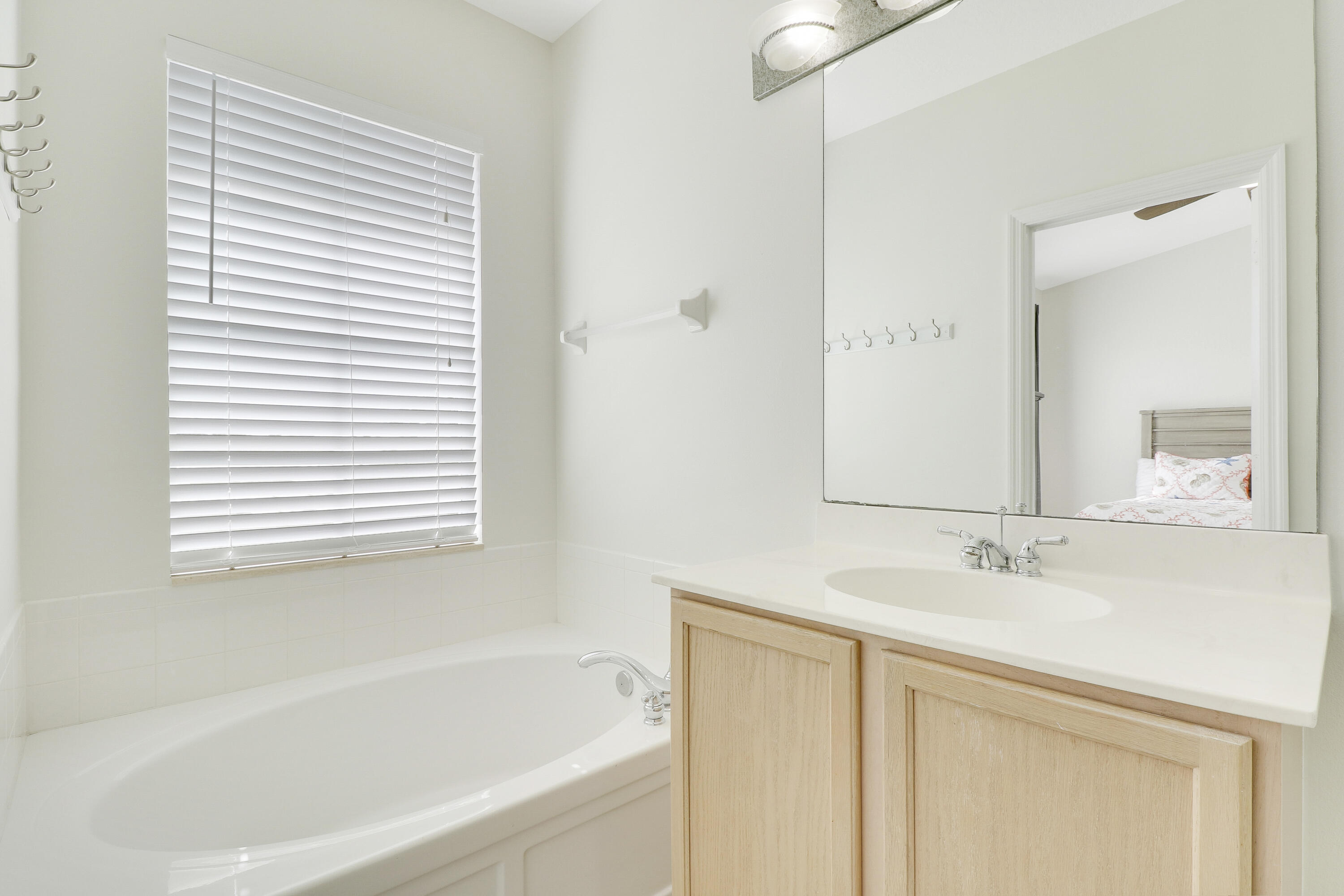 123 E Thatch Palm Circle