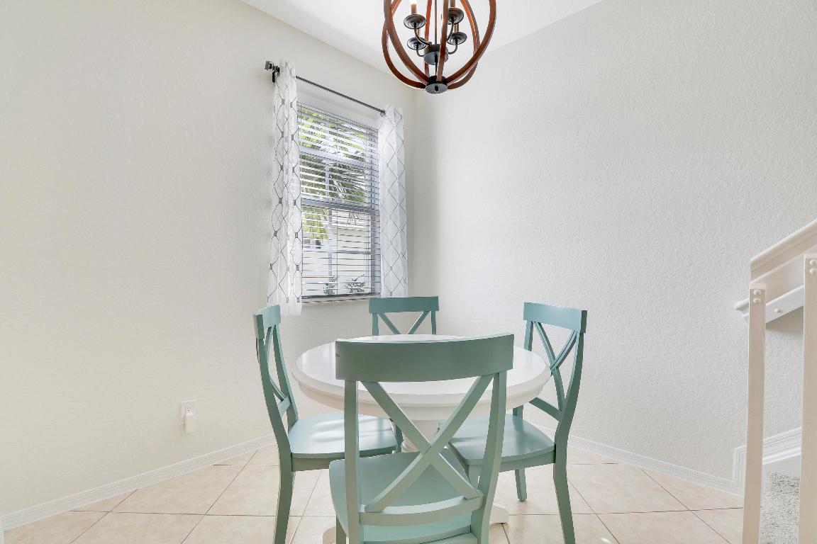 123 E Thatch Palm Circle