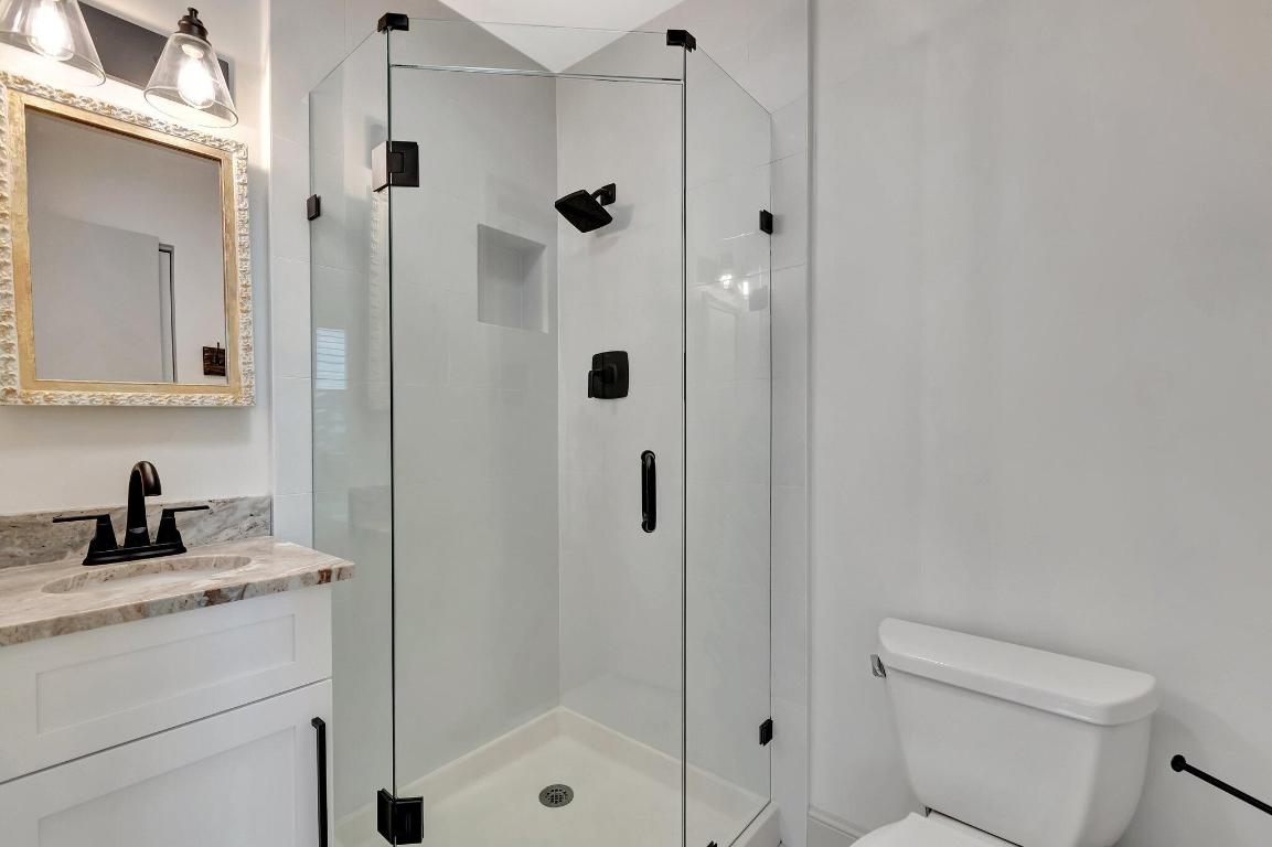 1140 Mahogany Way 204