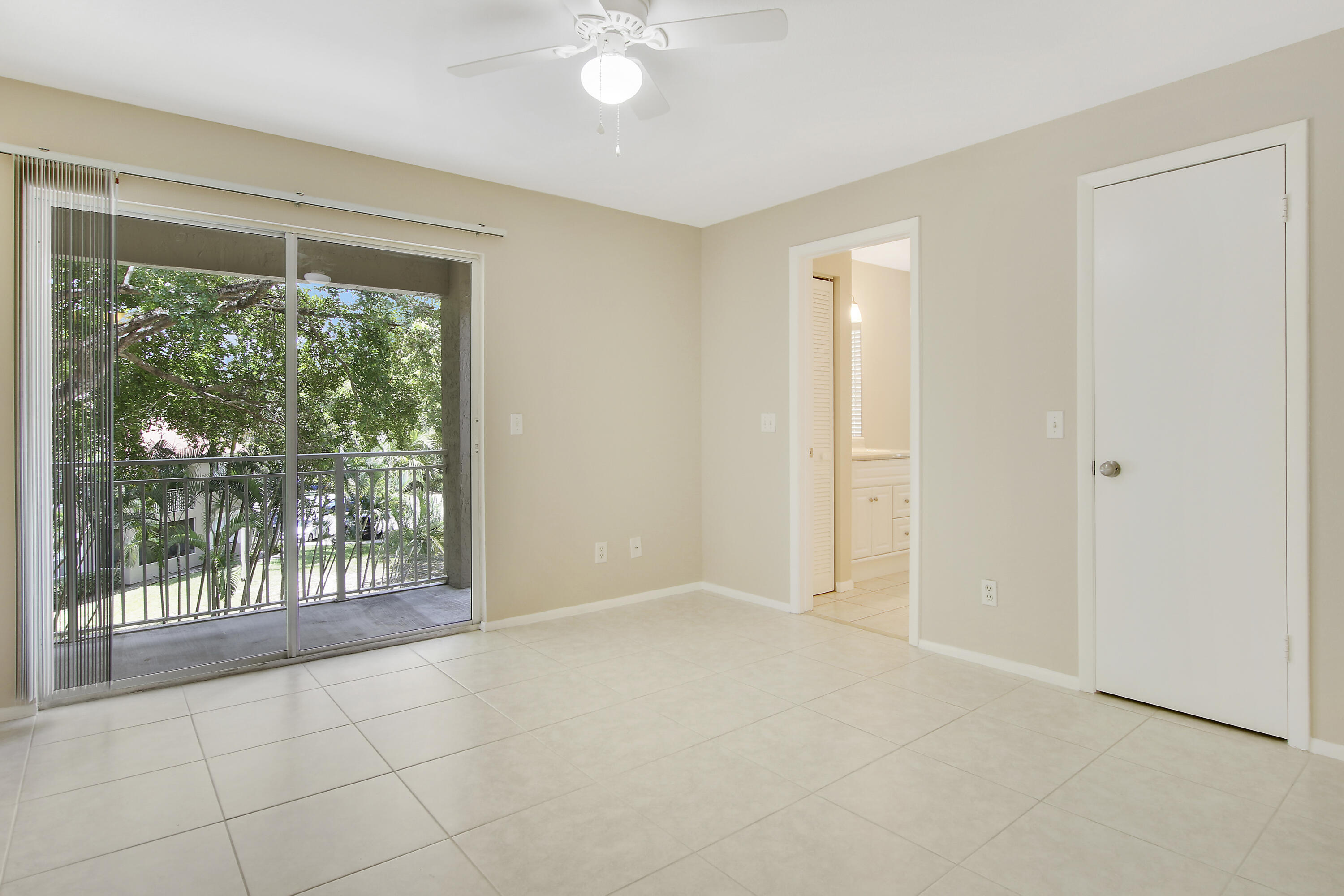 1780 Palm Cove Boulevard 6-303