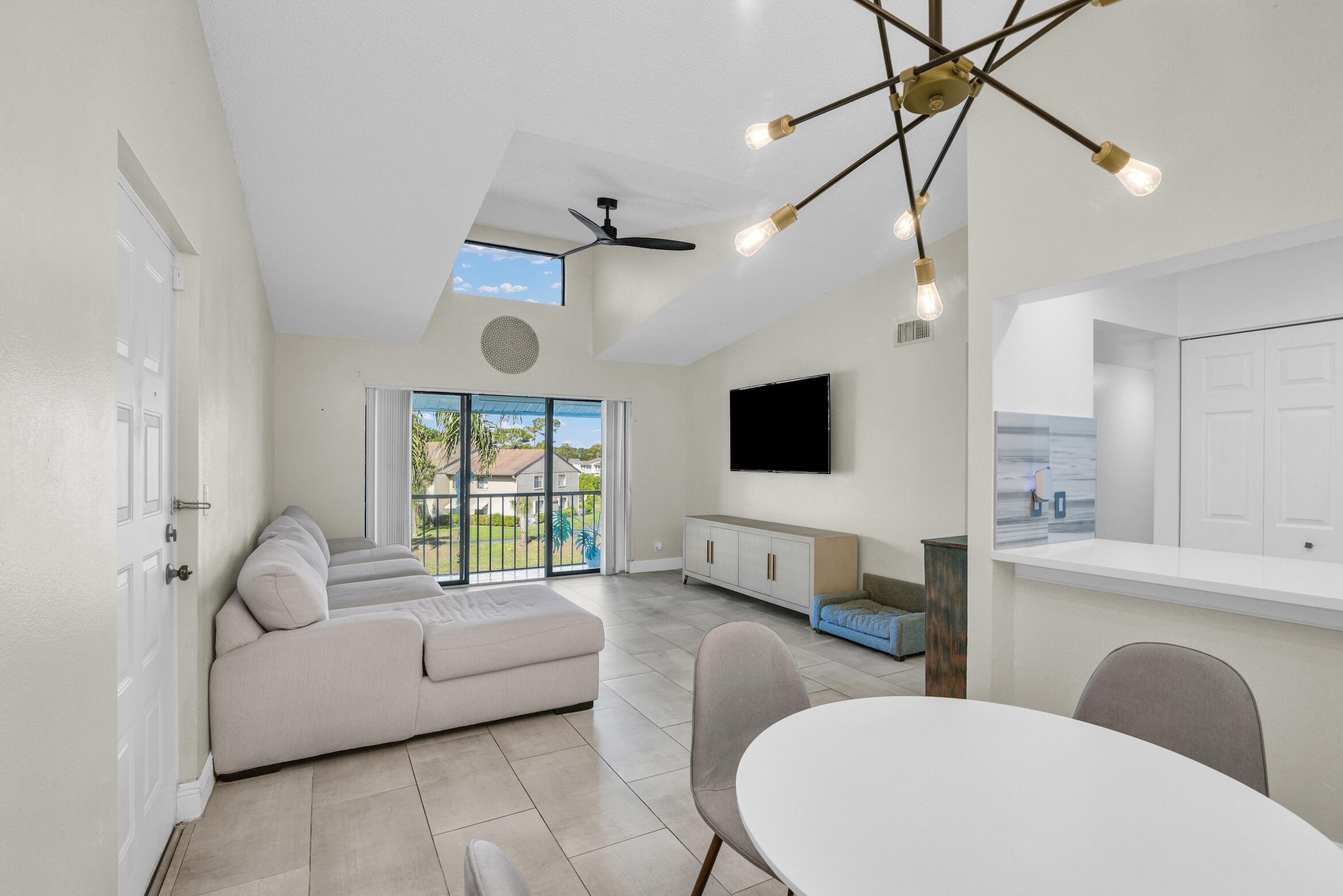 616 Sea Pine Way G3