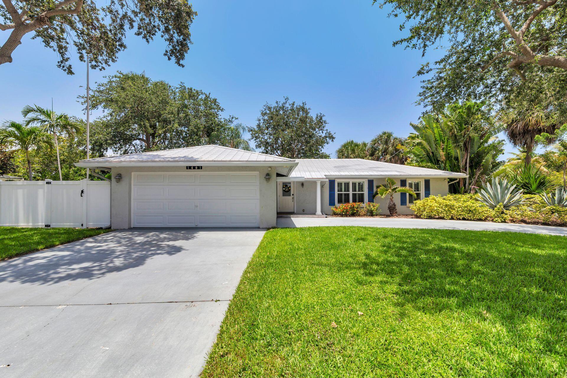 1601 Arlington Drive
