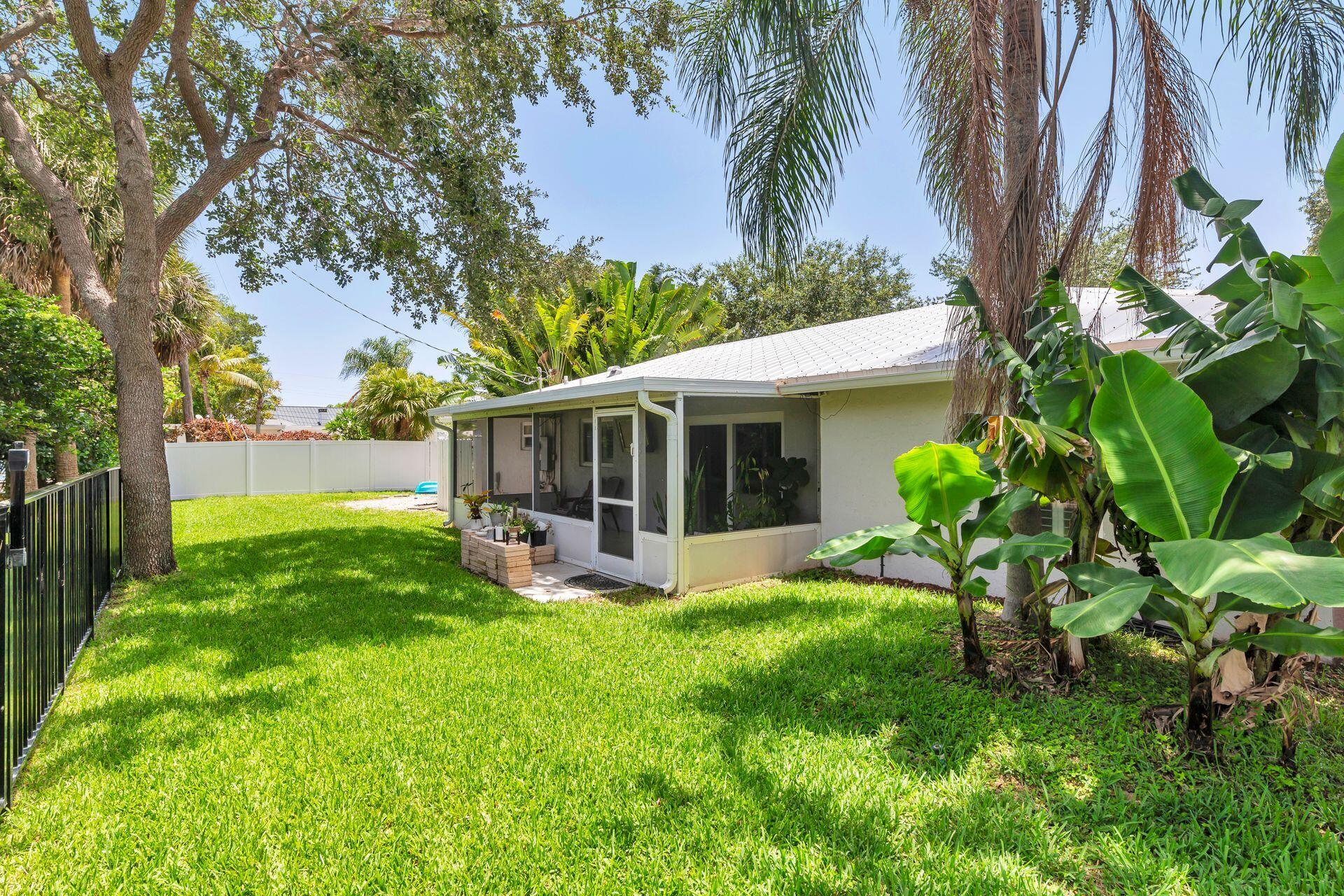 1601 Arlington Drive