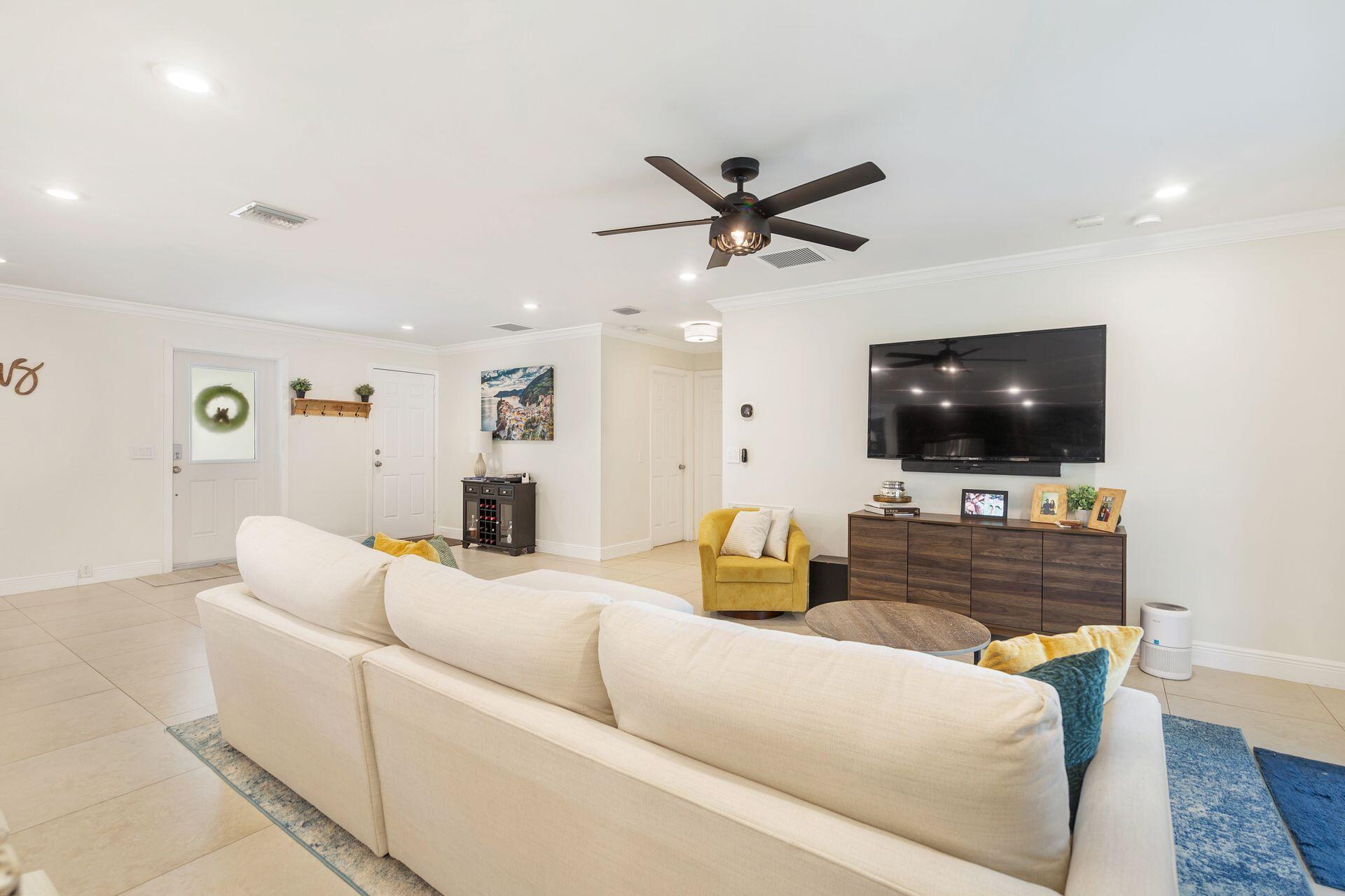 1601 Arlington Drive