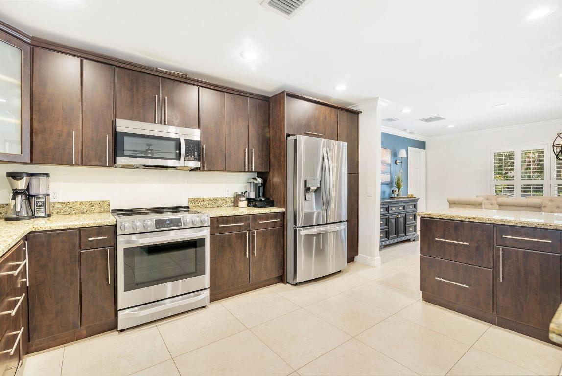 1601 Arlington Drive