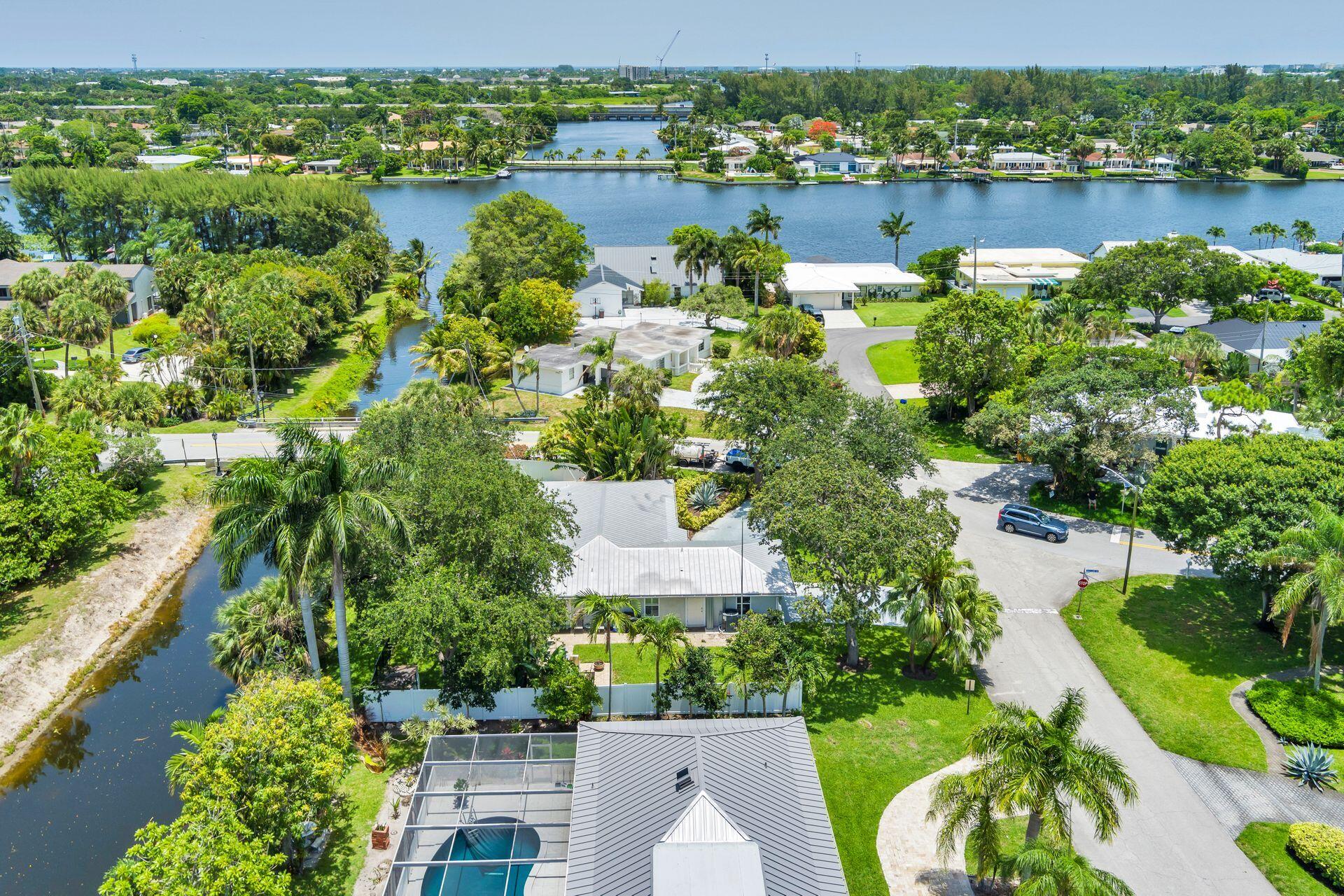 1601 Arlington Drive