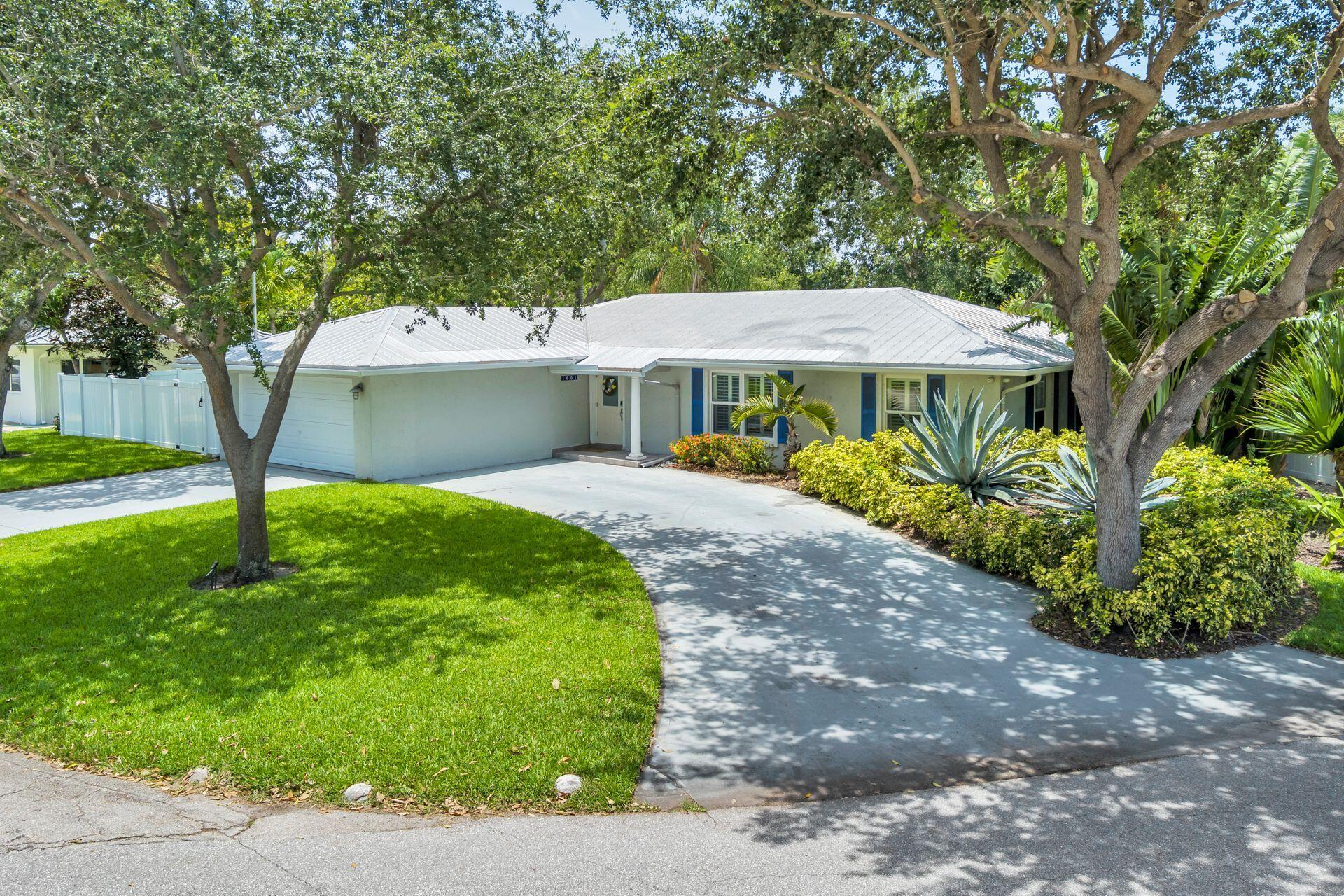 1601 Arlington Drive