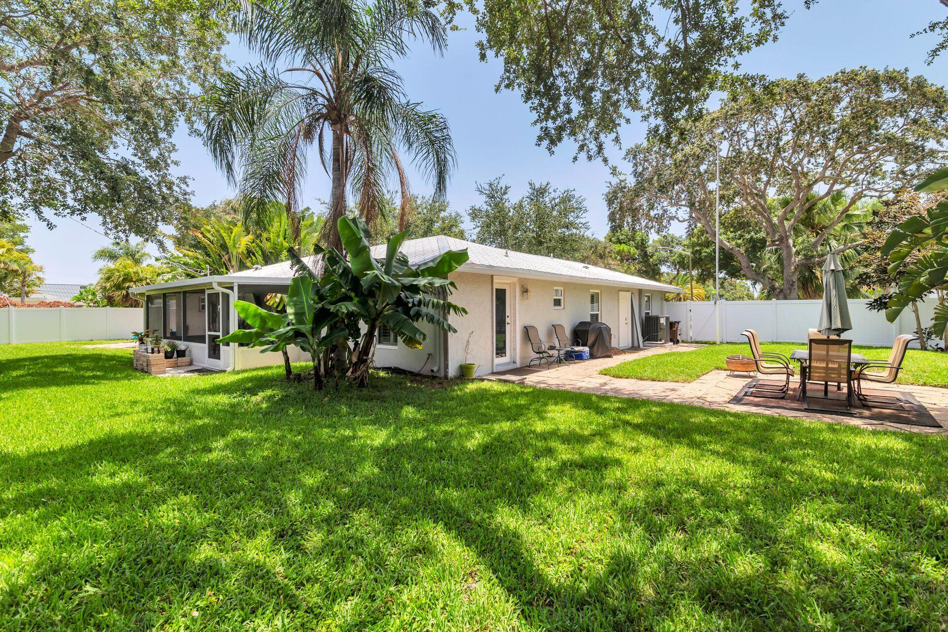 1601 Arlington Drive