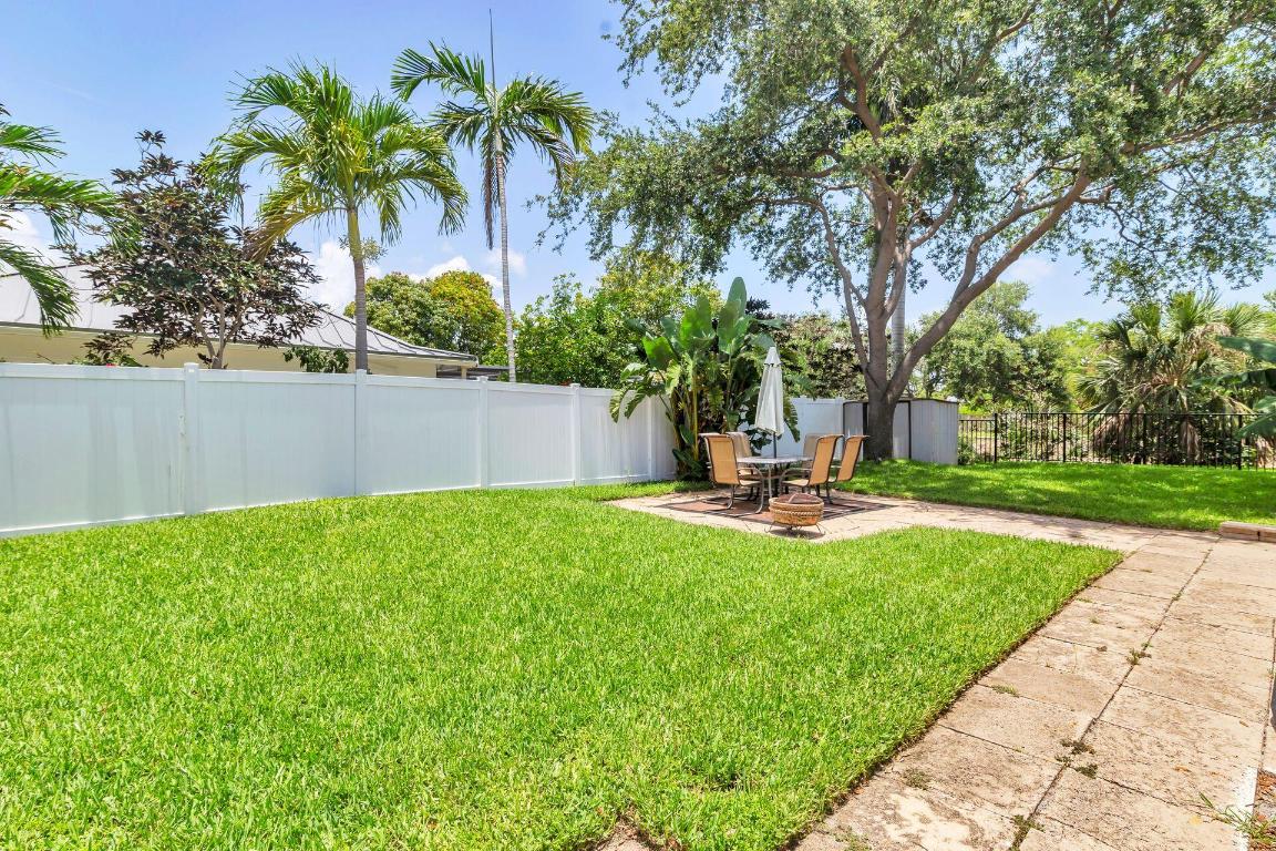 1601 Arlington Drive