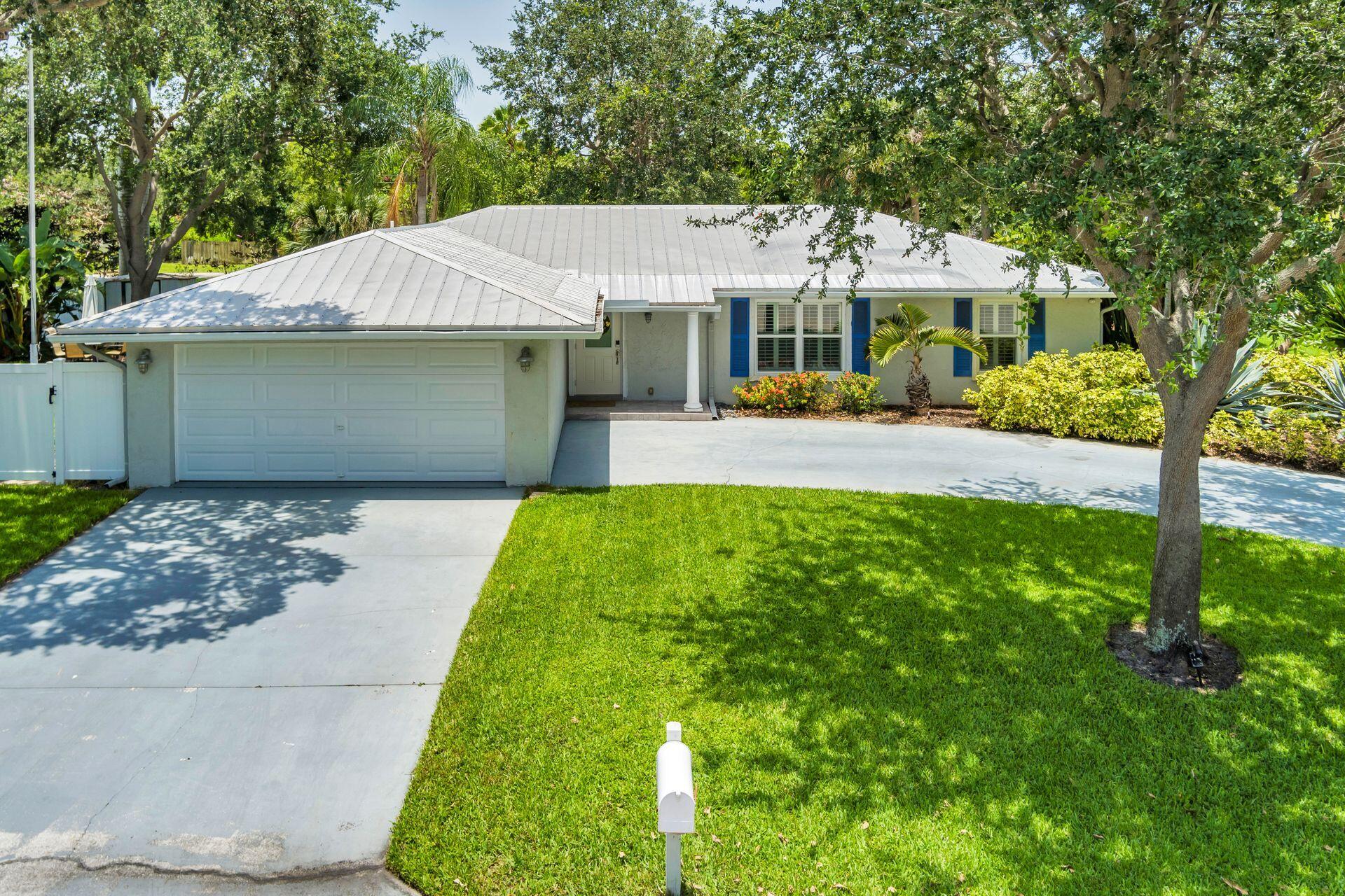 1601 Arlington Drive