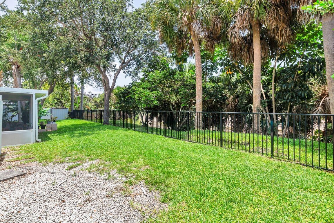 1601 Arlington Drive