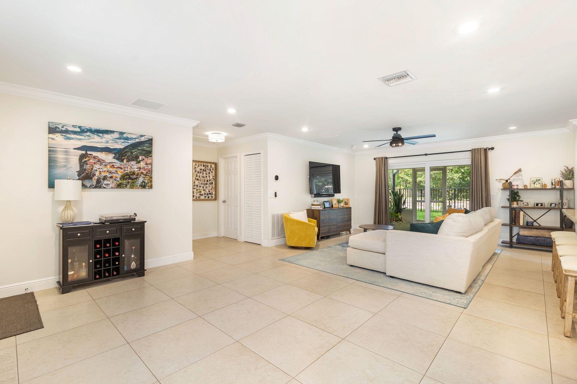 1601 Arlington Drive