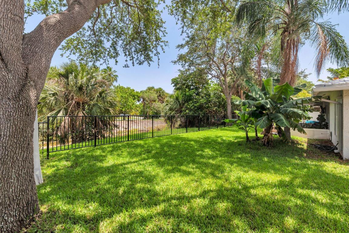 1601 Arlington Drive