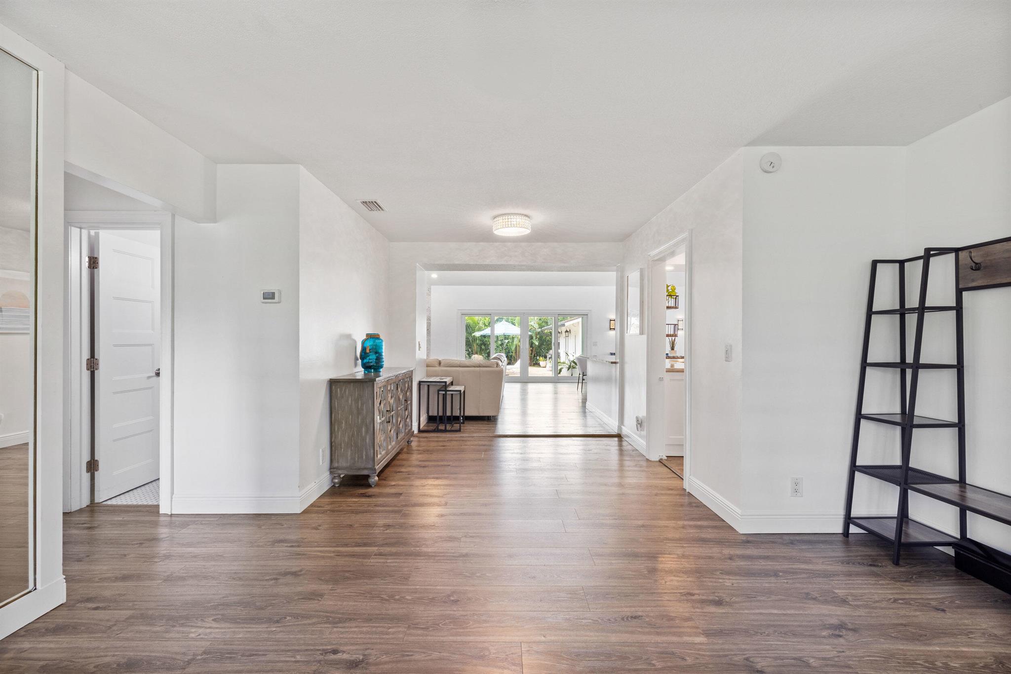 310 Edgewood Drive N