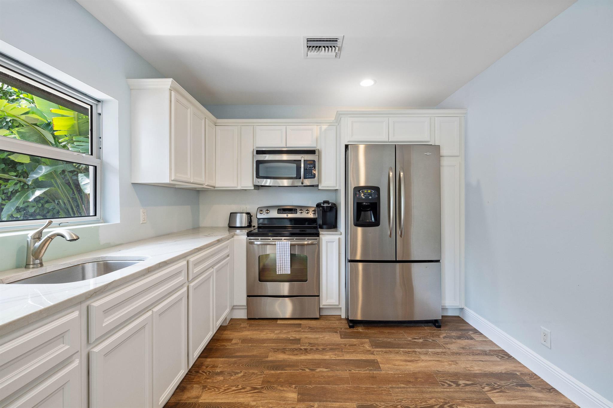 310 Edgewood Drive N