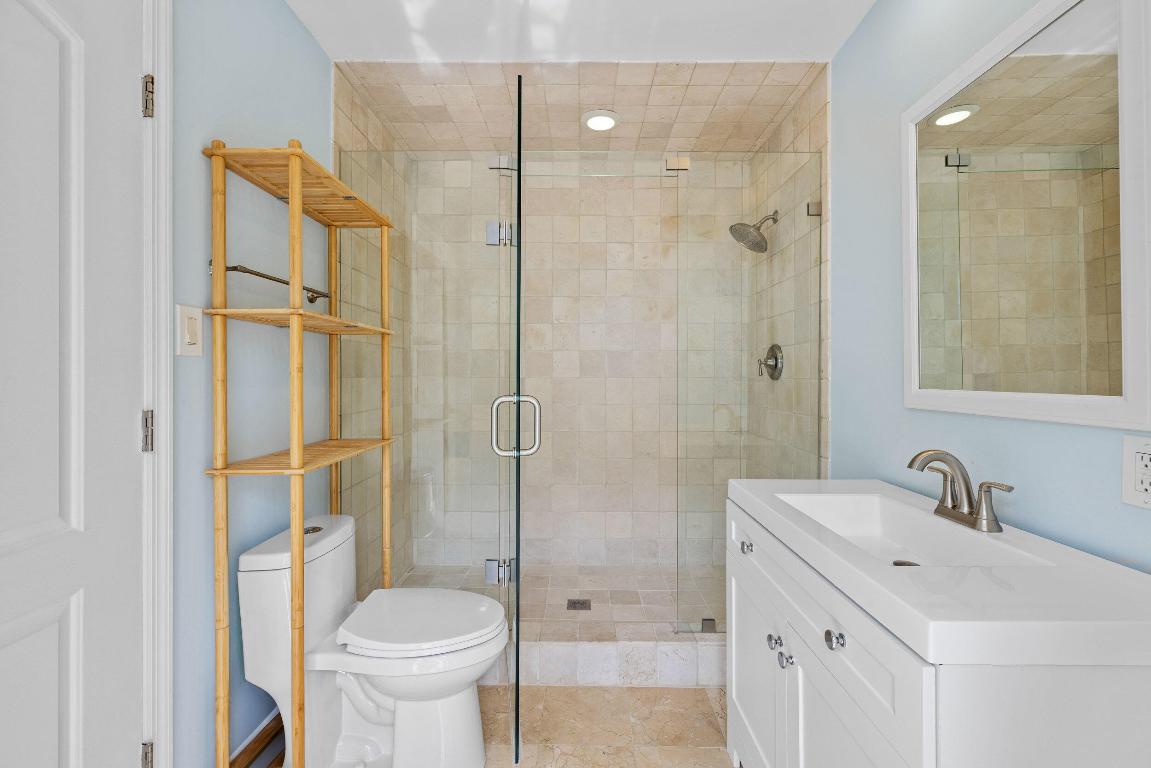 310 Edgewood Drive N