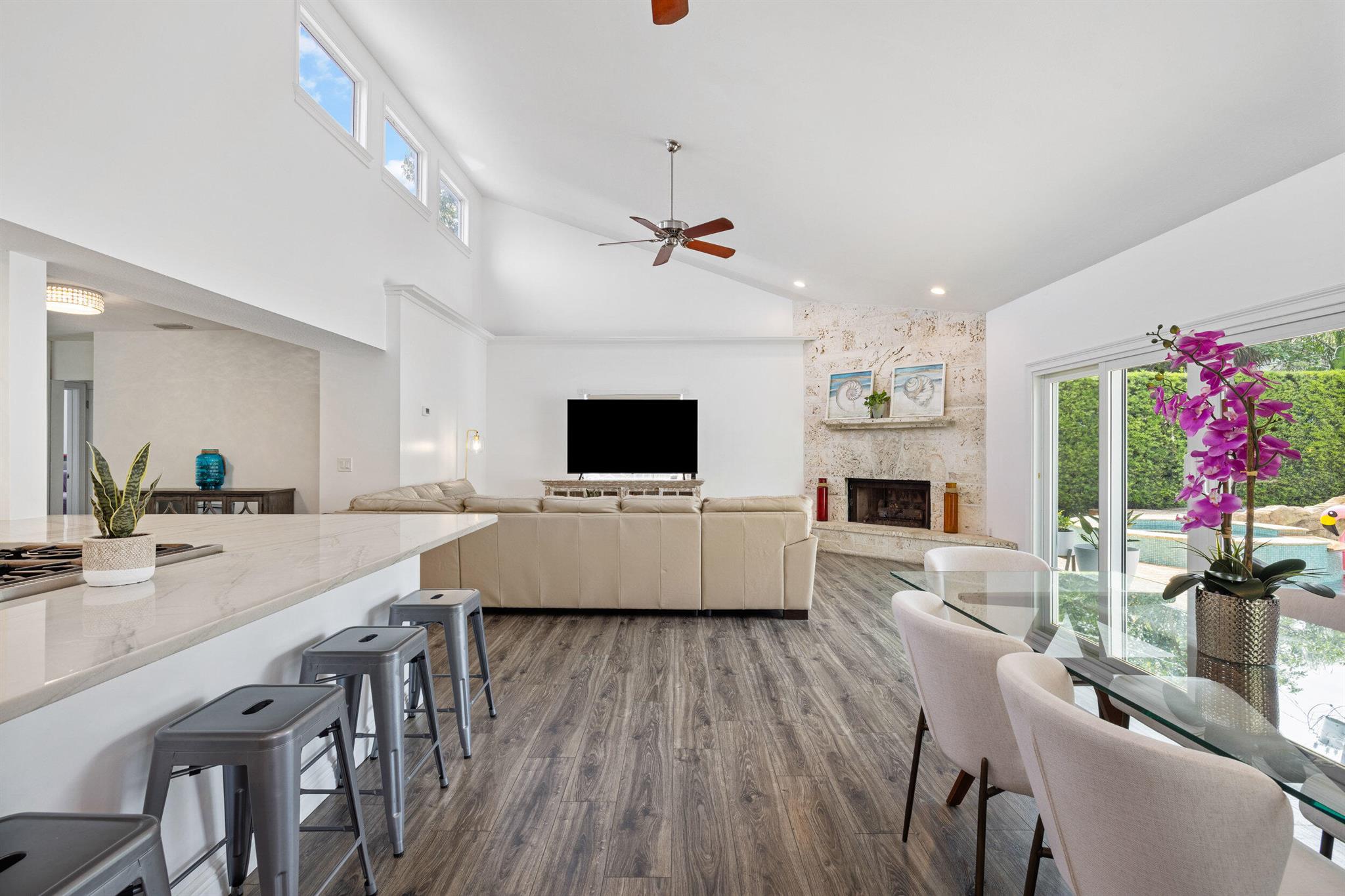 310 Edgewood Drive N