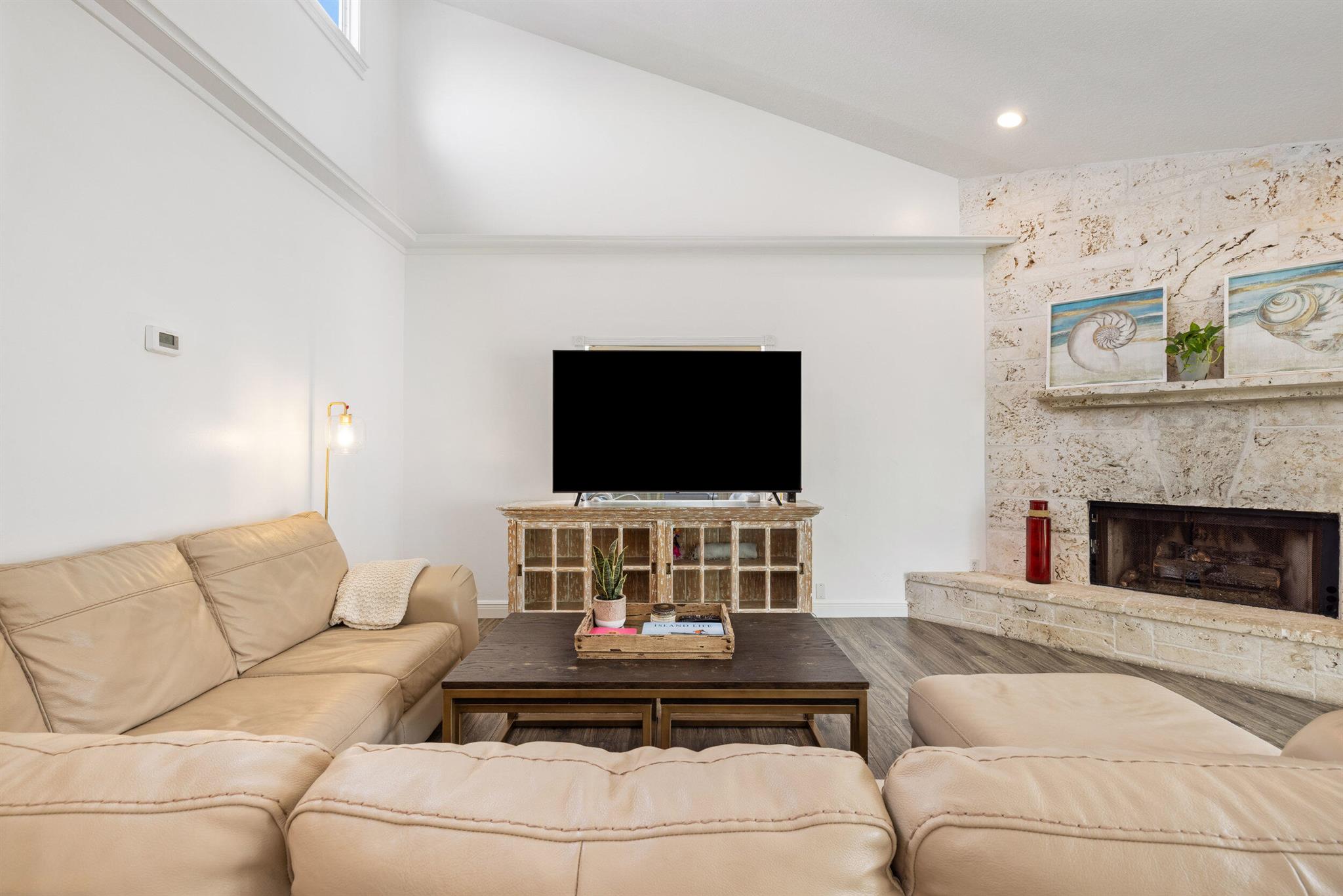 310 Edgewood Drive N