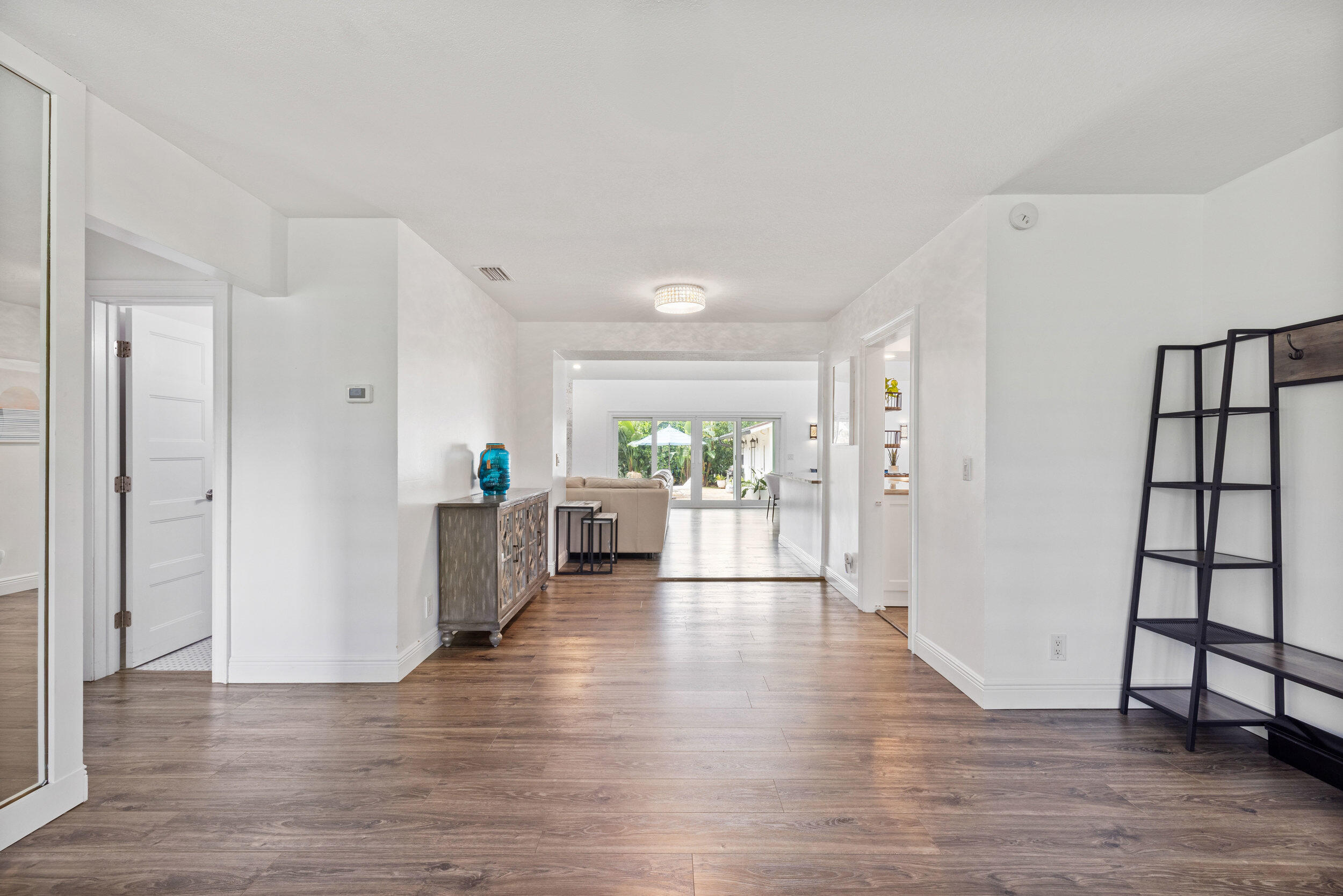 310 Edgewood Drive N