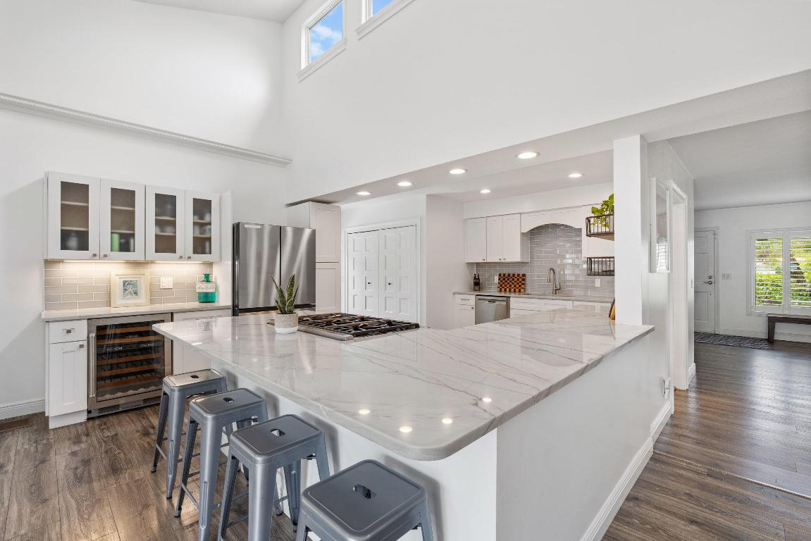 310 Edgewood Drive N