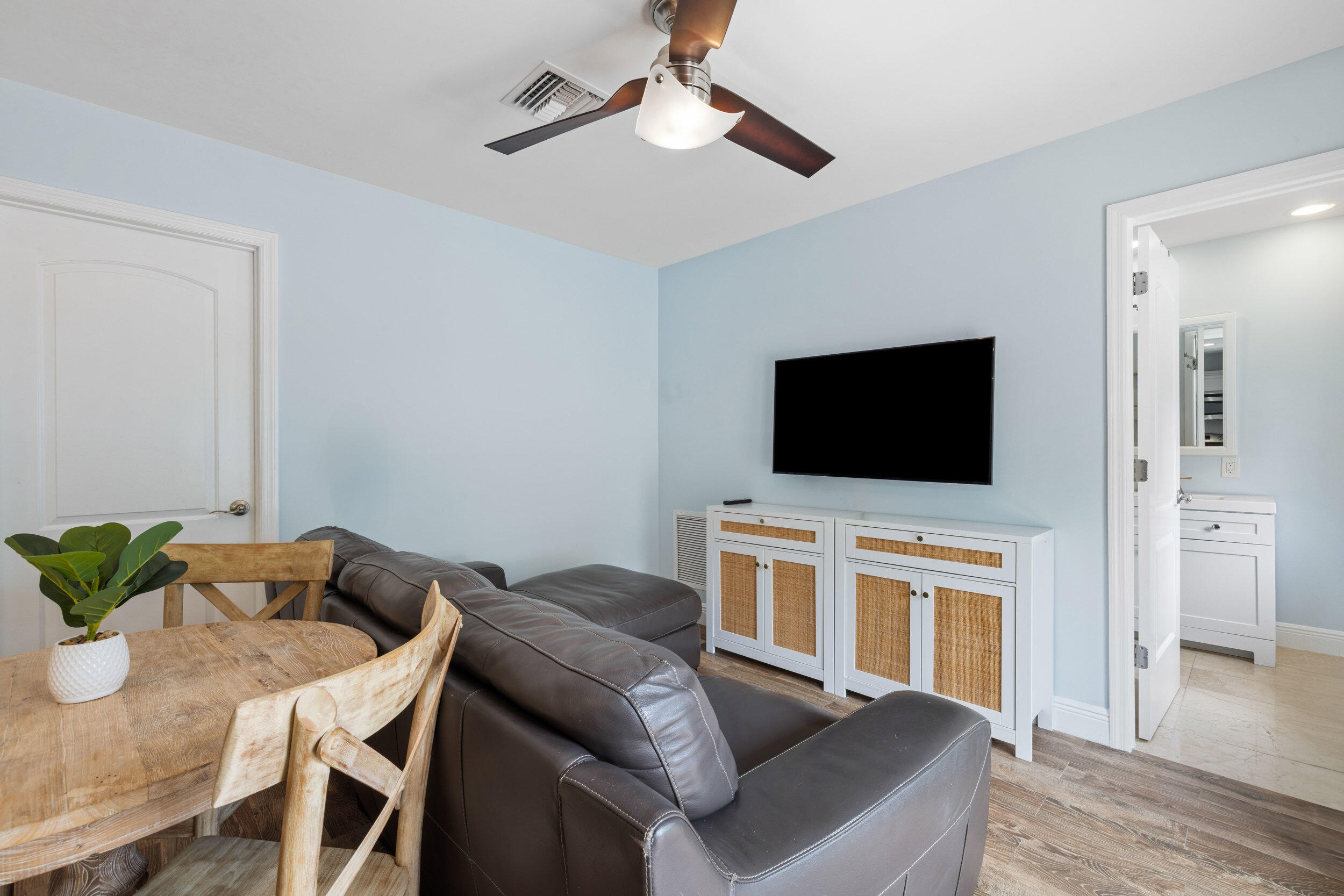 310 Edgewood Drive N