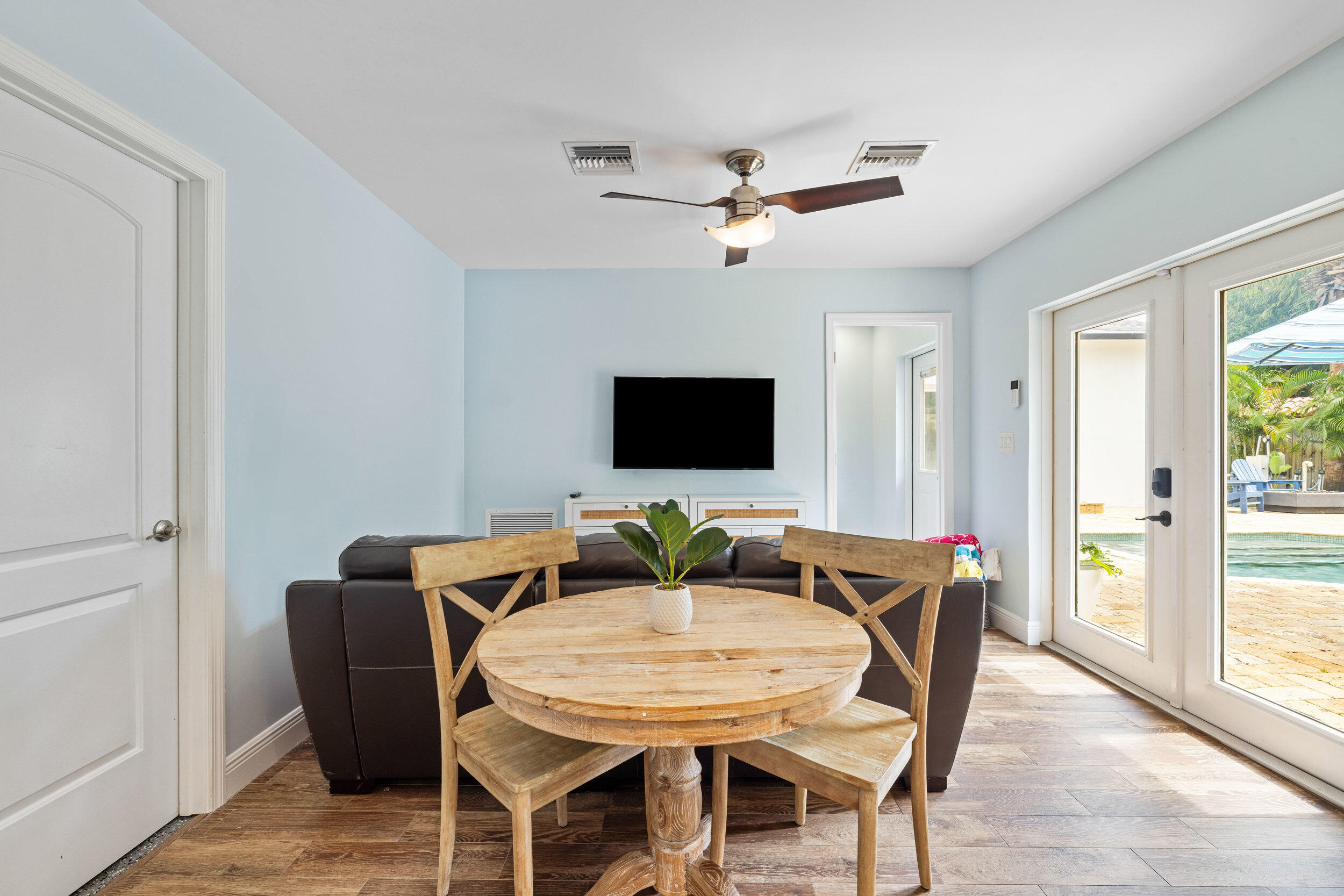 310 Edgewood Drive N