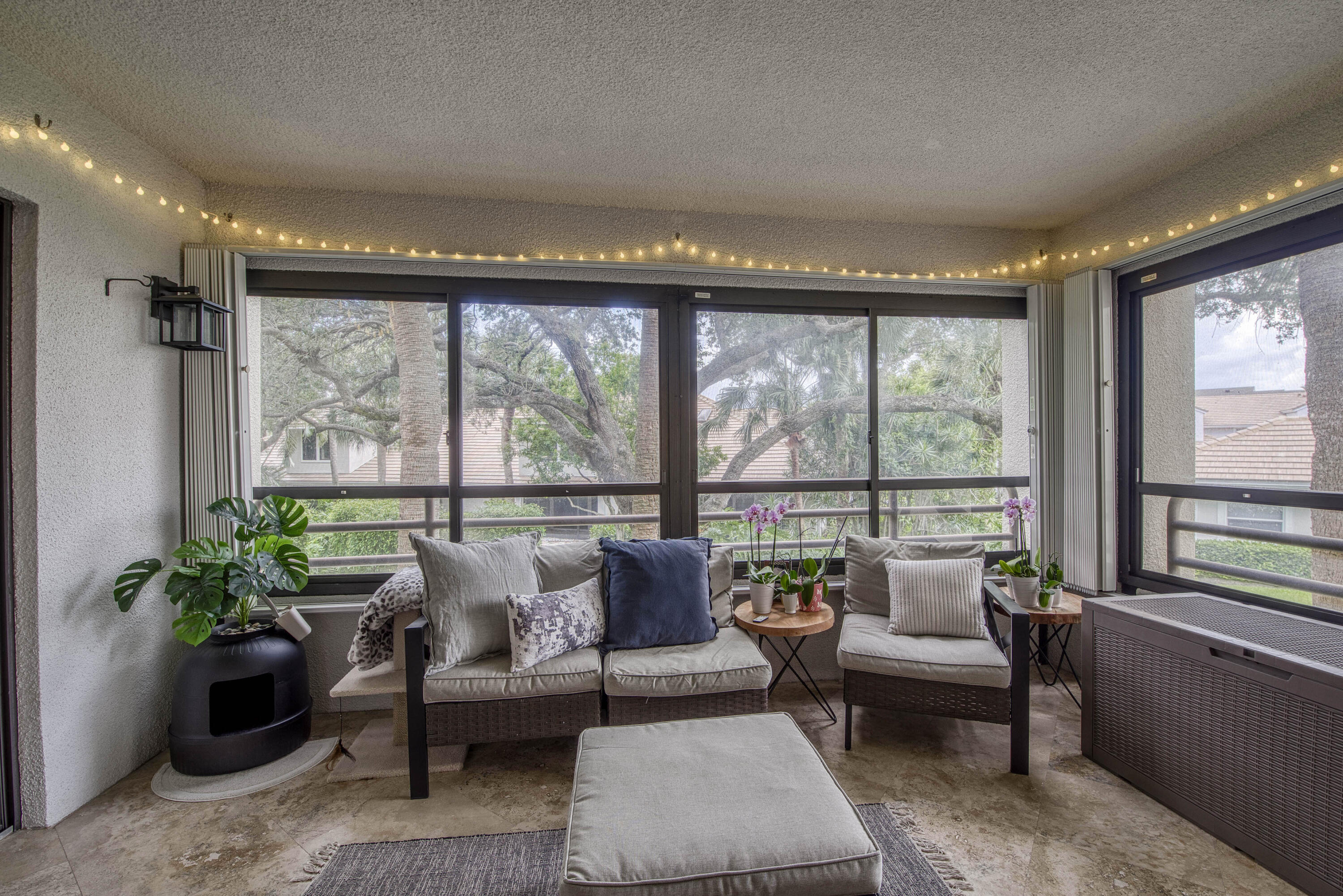325 Oak Harbour Drive