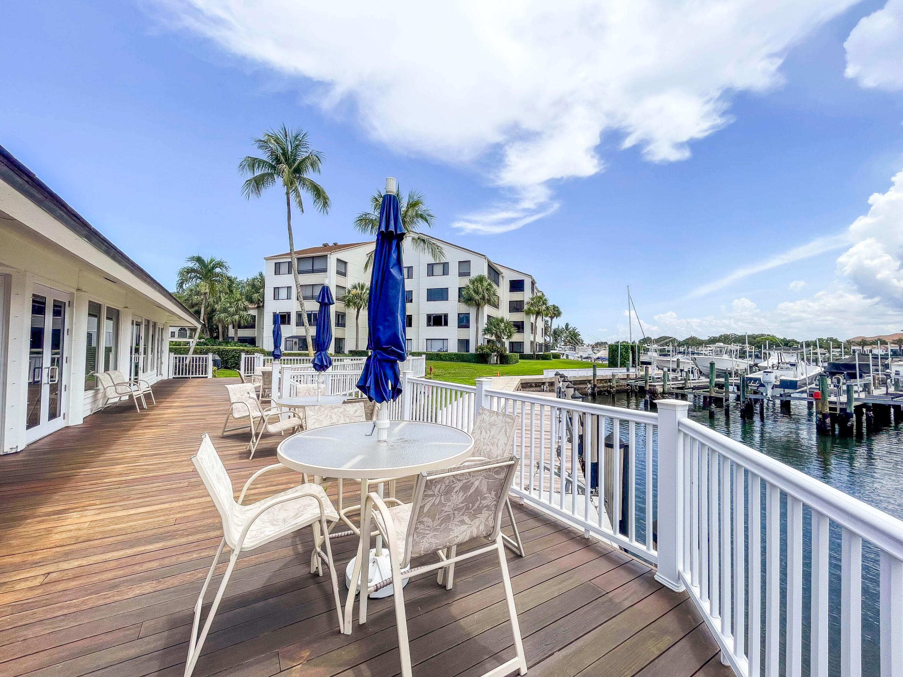 325 Oak Harbour Drive