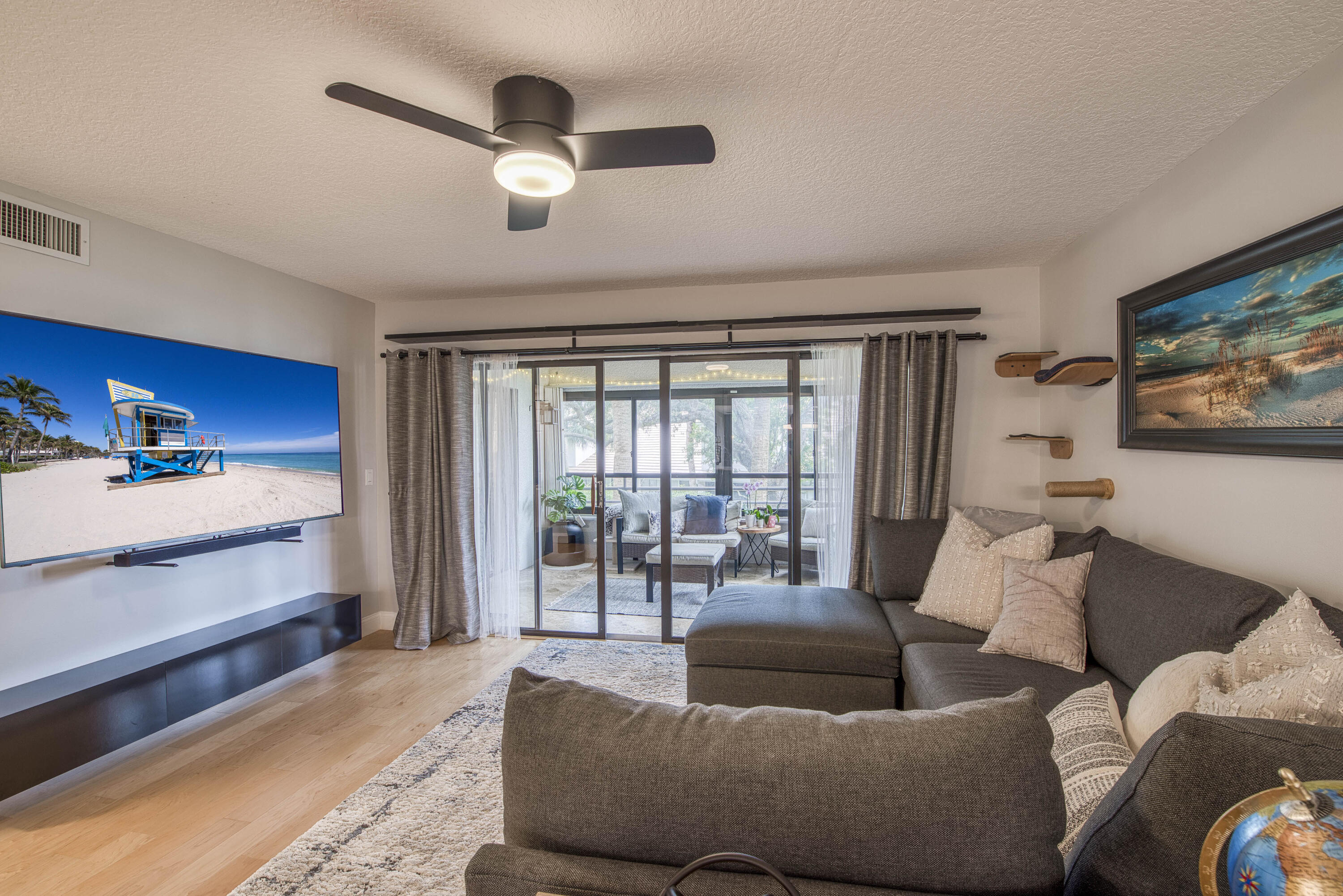 325 Oak Harbour Drive