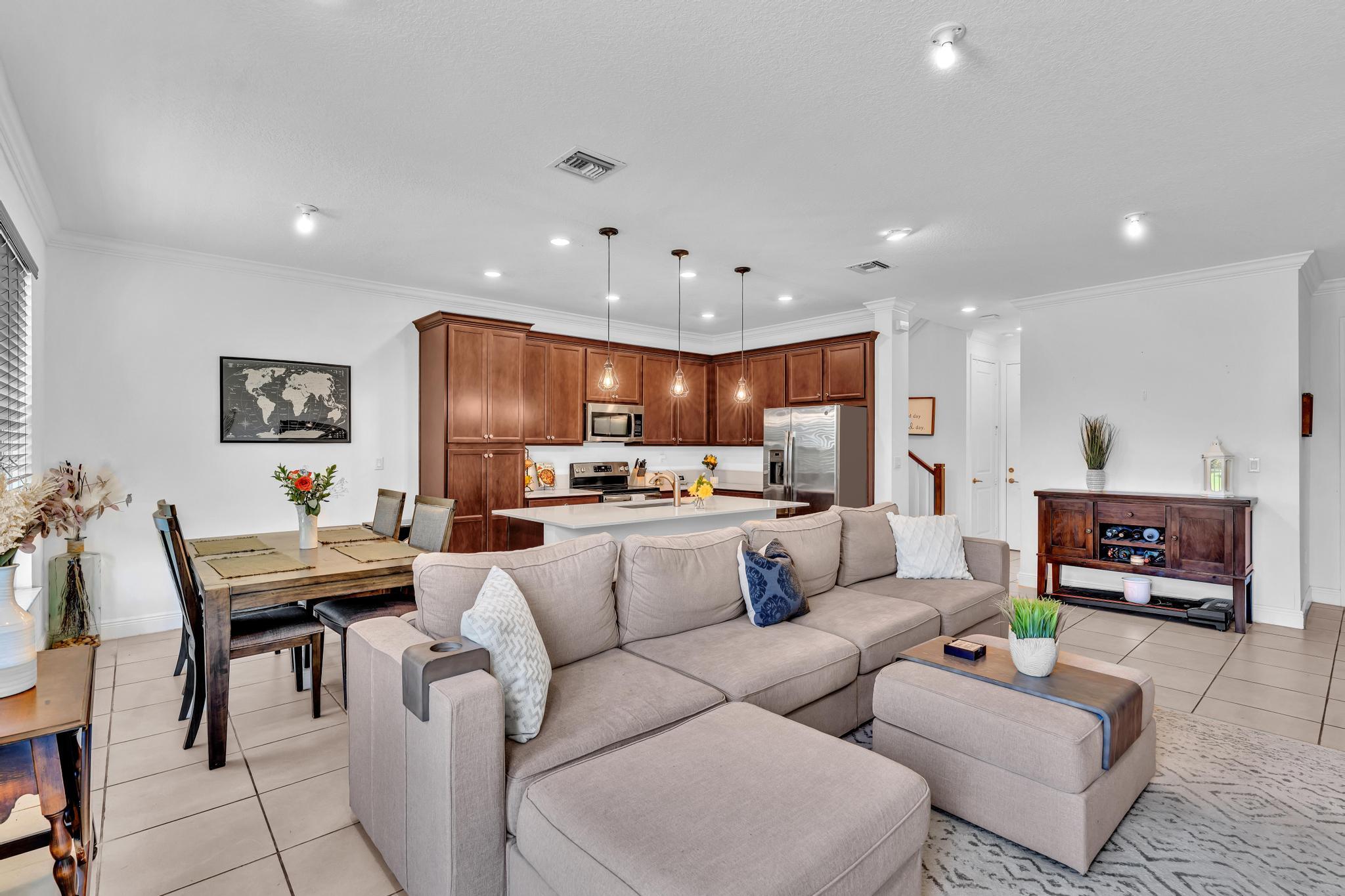 1133 Rio Court