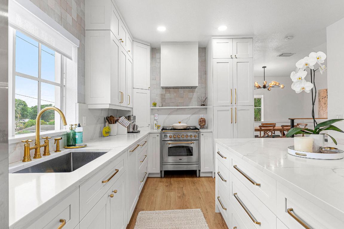 674 NW Library Commons Way