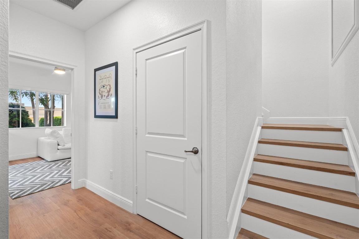 674 NW Library Commons Way