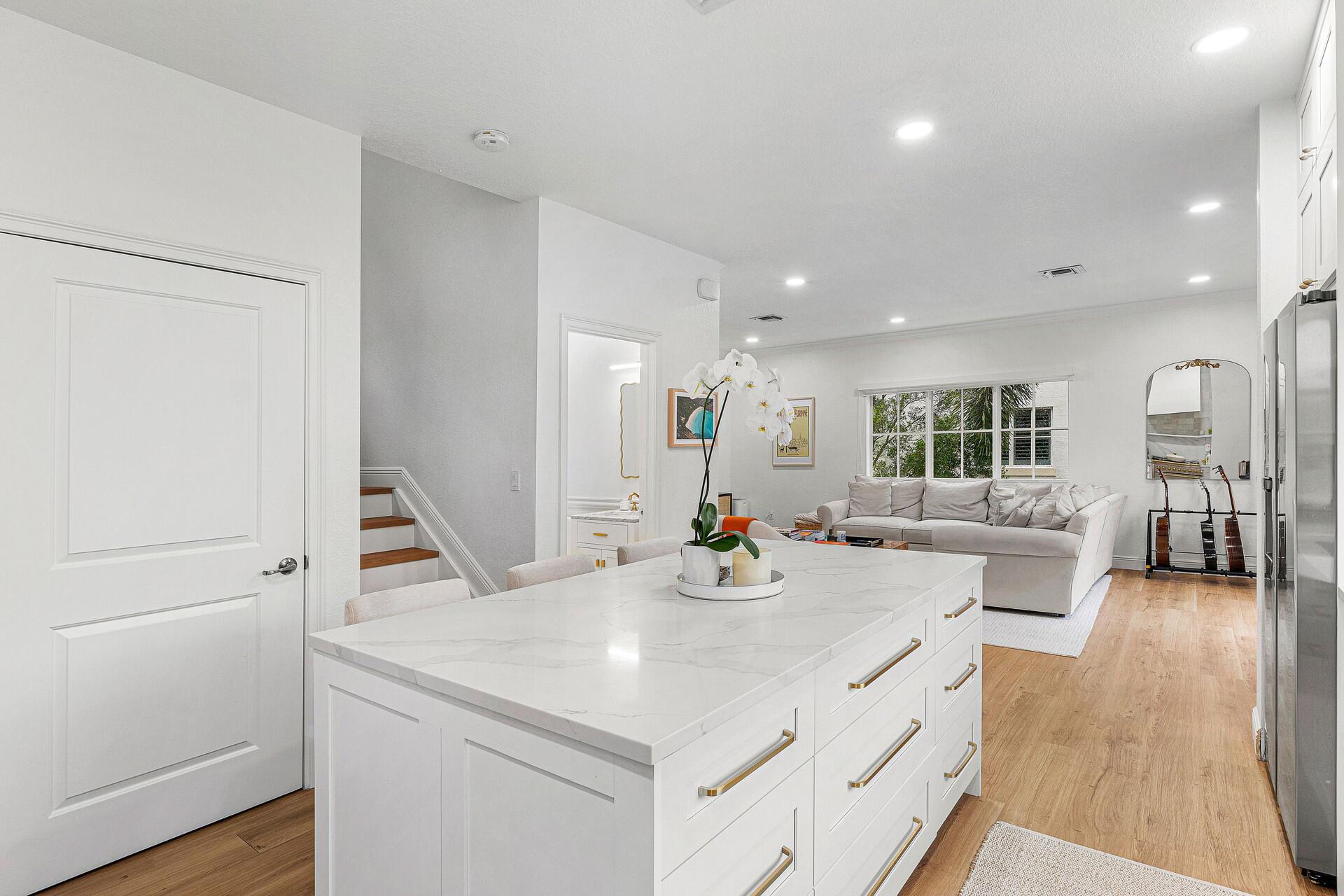 674 NW Library Commons Way