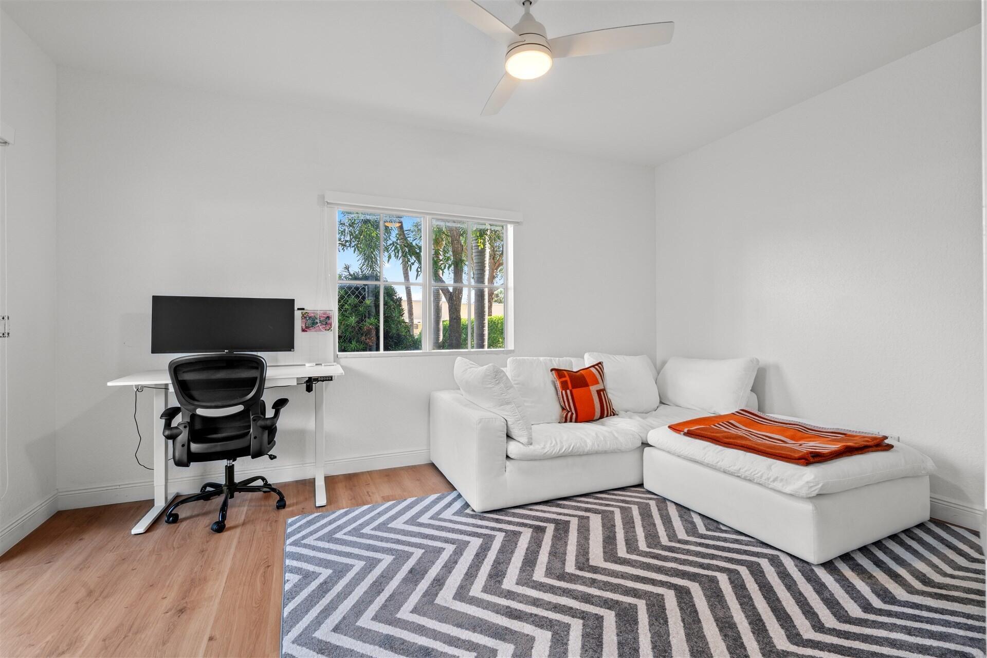 674 NW Library Commons Way