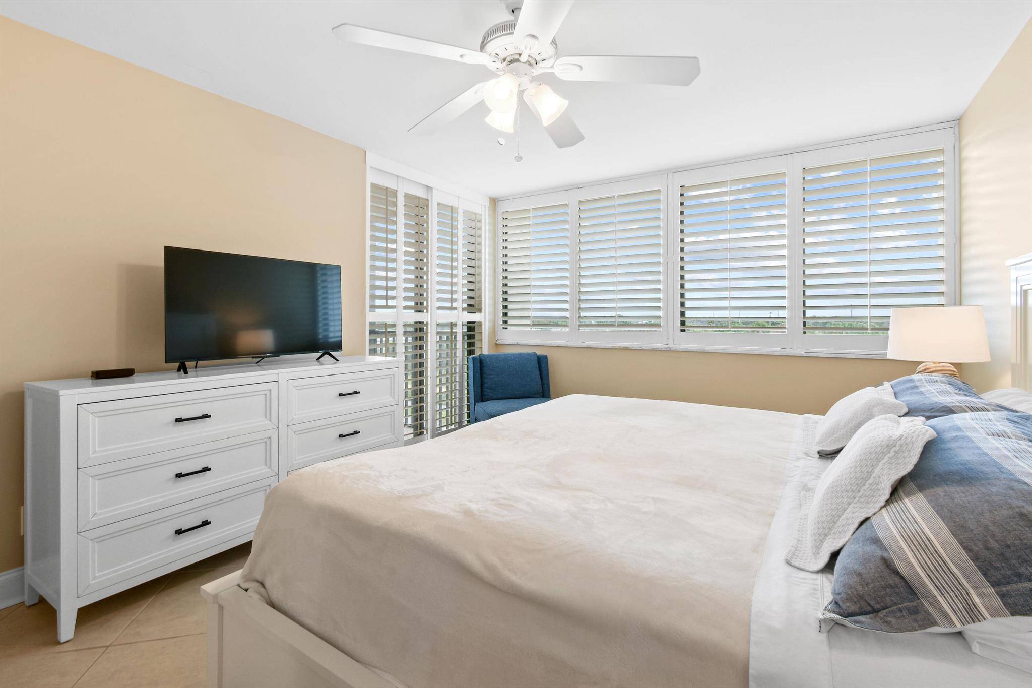 1605 S Us Highway 1 M1-404