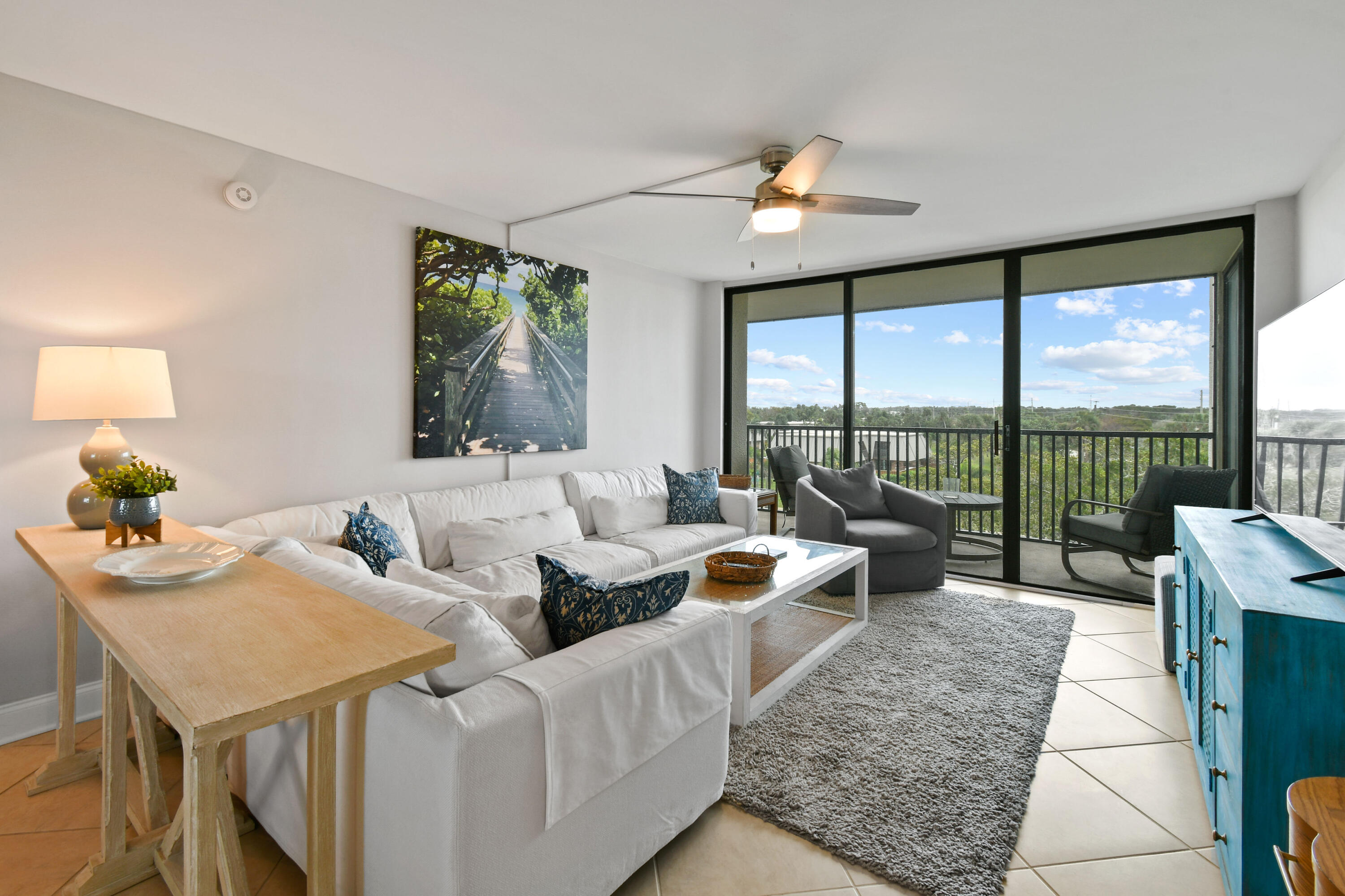 1605 S Us Highway 1 M1-404