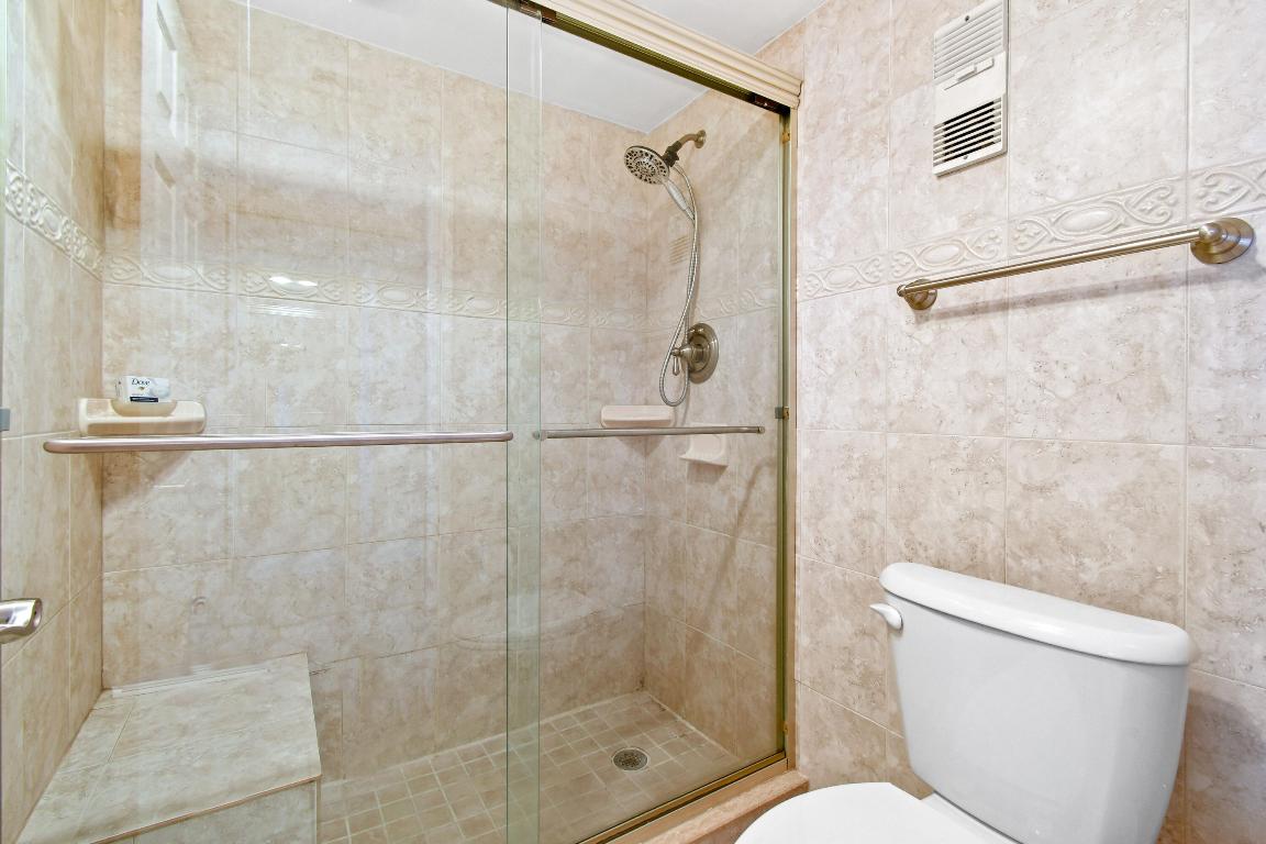 1605 S Us Highway 1 M1-404