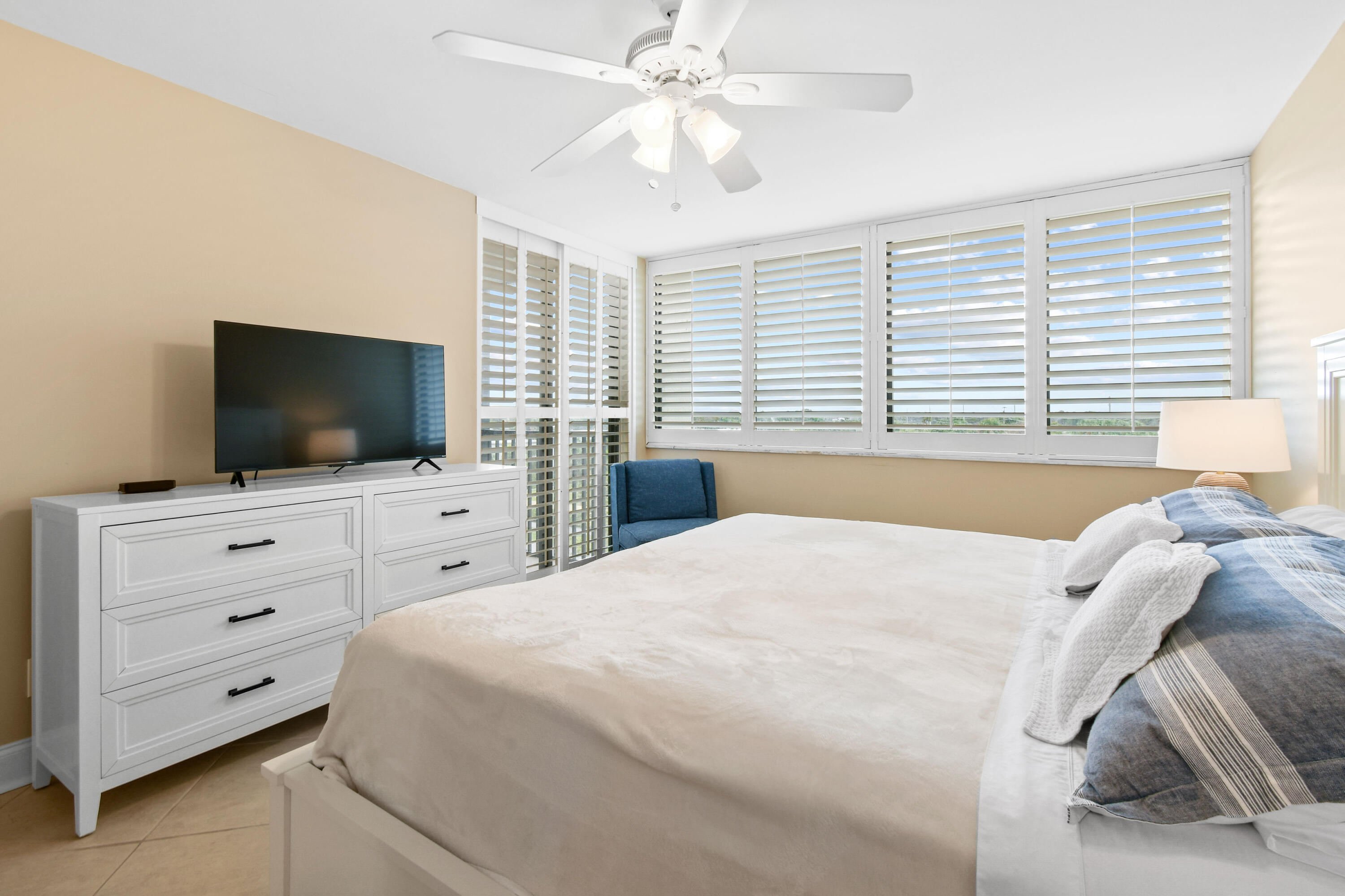 1605 S Us Highway 1 M1-404