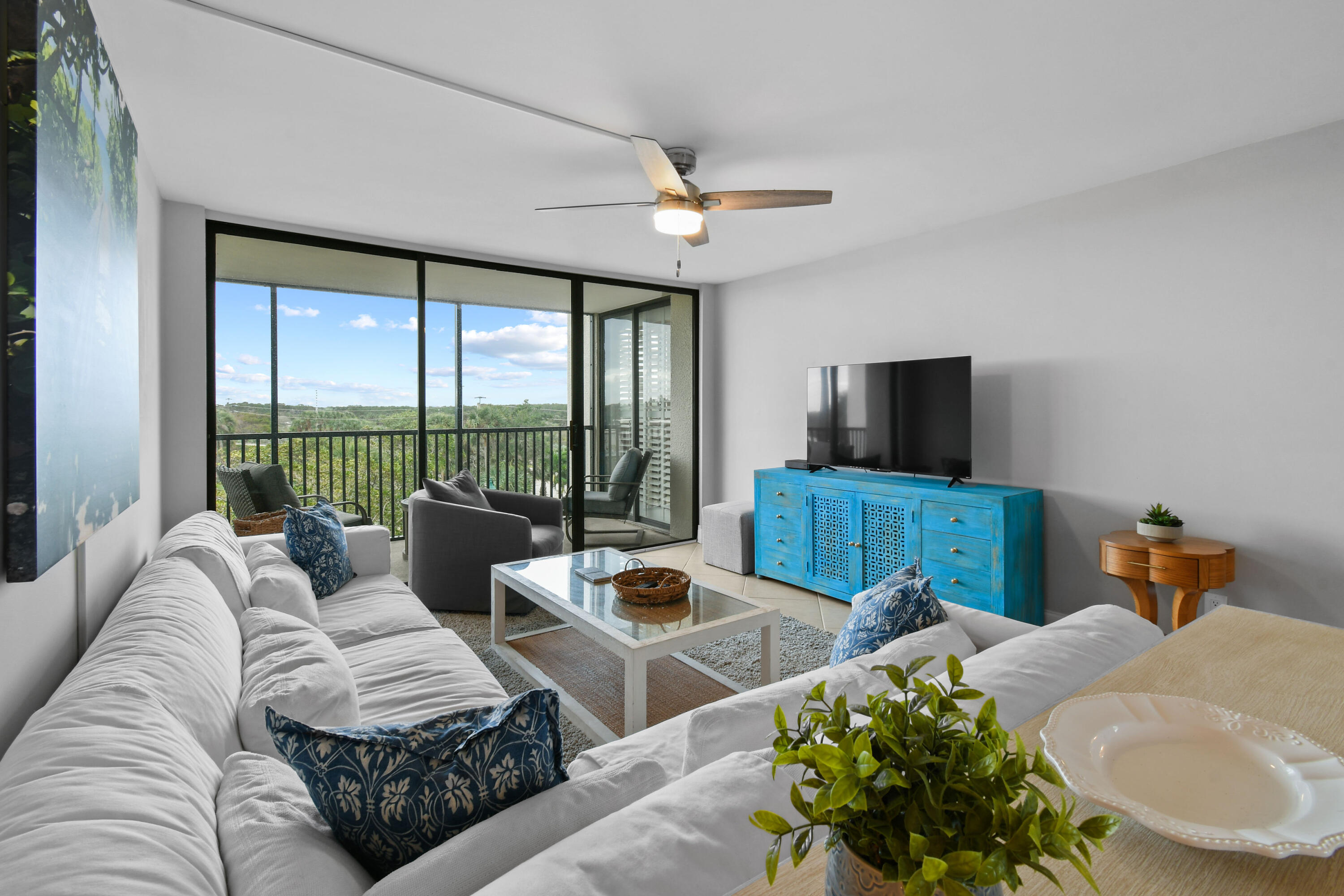 1605 S Us Highway 1 M1-404