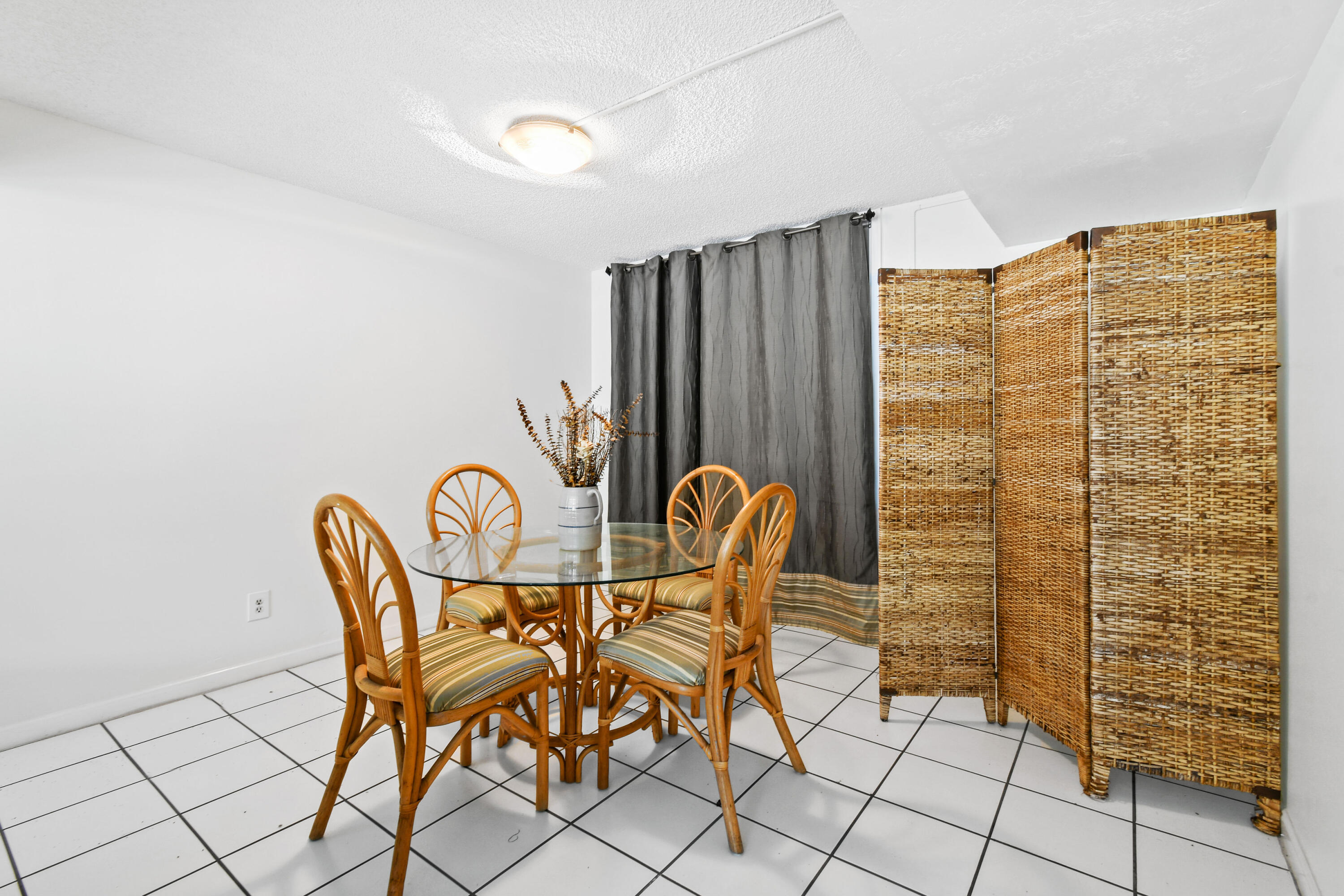 1605 S Us Highway 1 M1-404