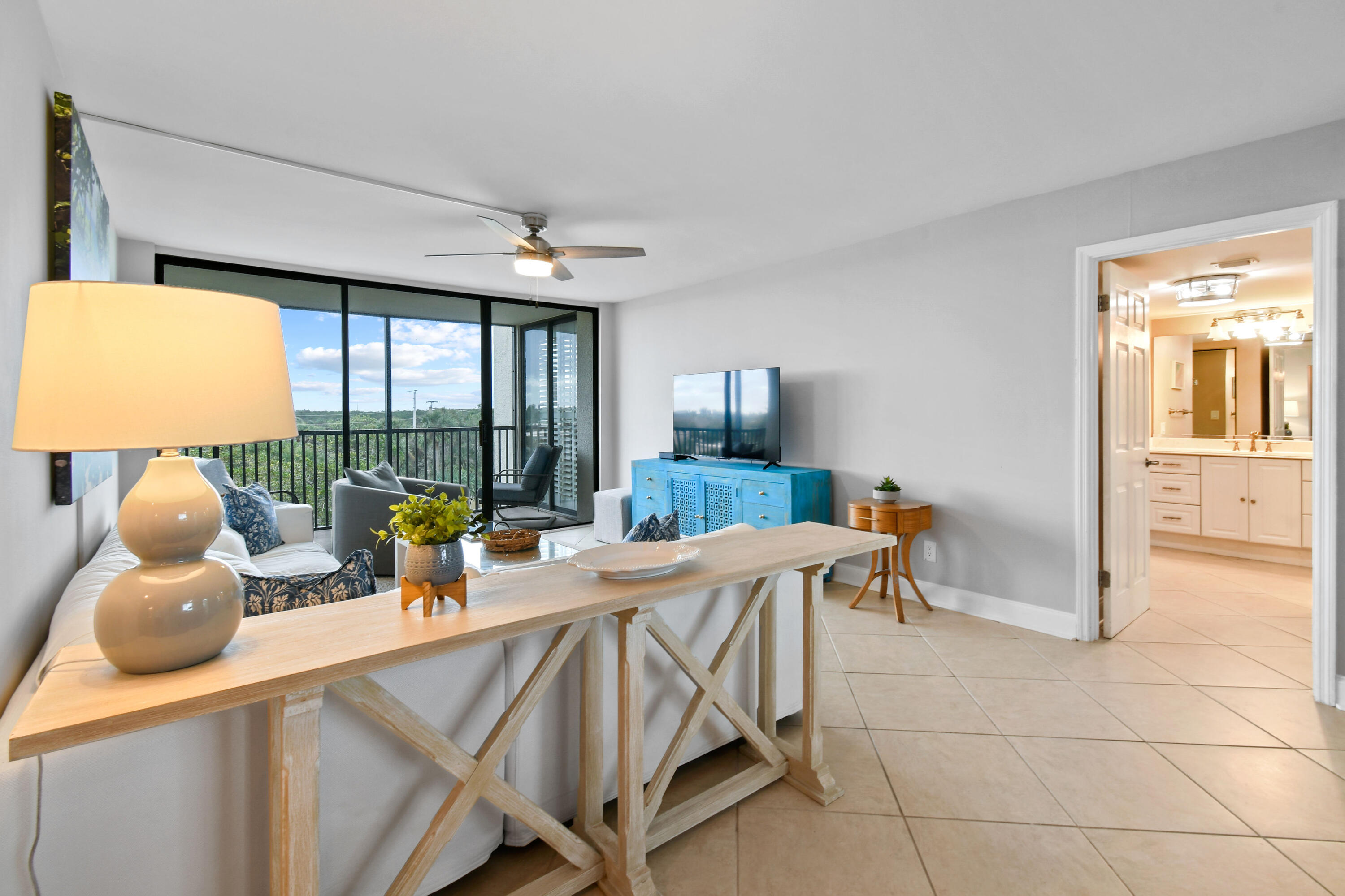 1605 S Us Highway 1 M1-404